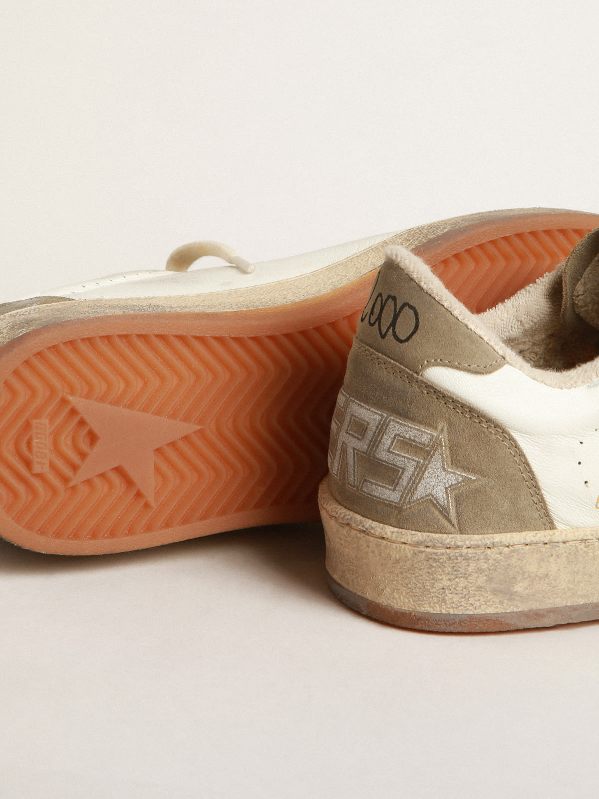 Golden Goose - Men’s Ball Star with dove-gray suede star and heel tab in 