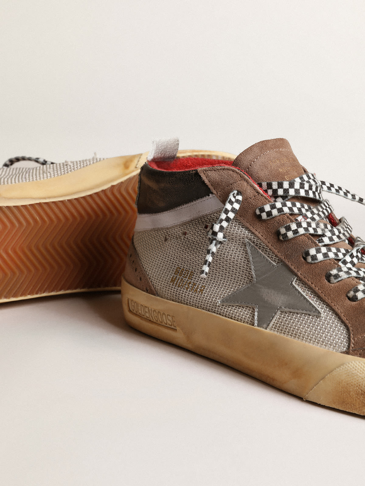 Golden Goose - Mid Star en résille et daim avec étoile en cuir argenté in 