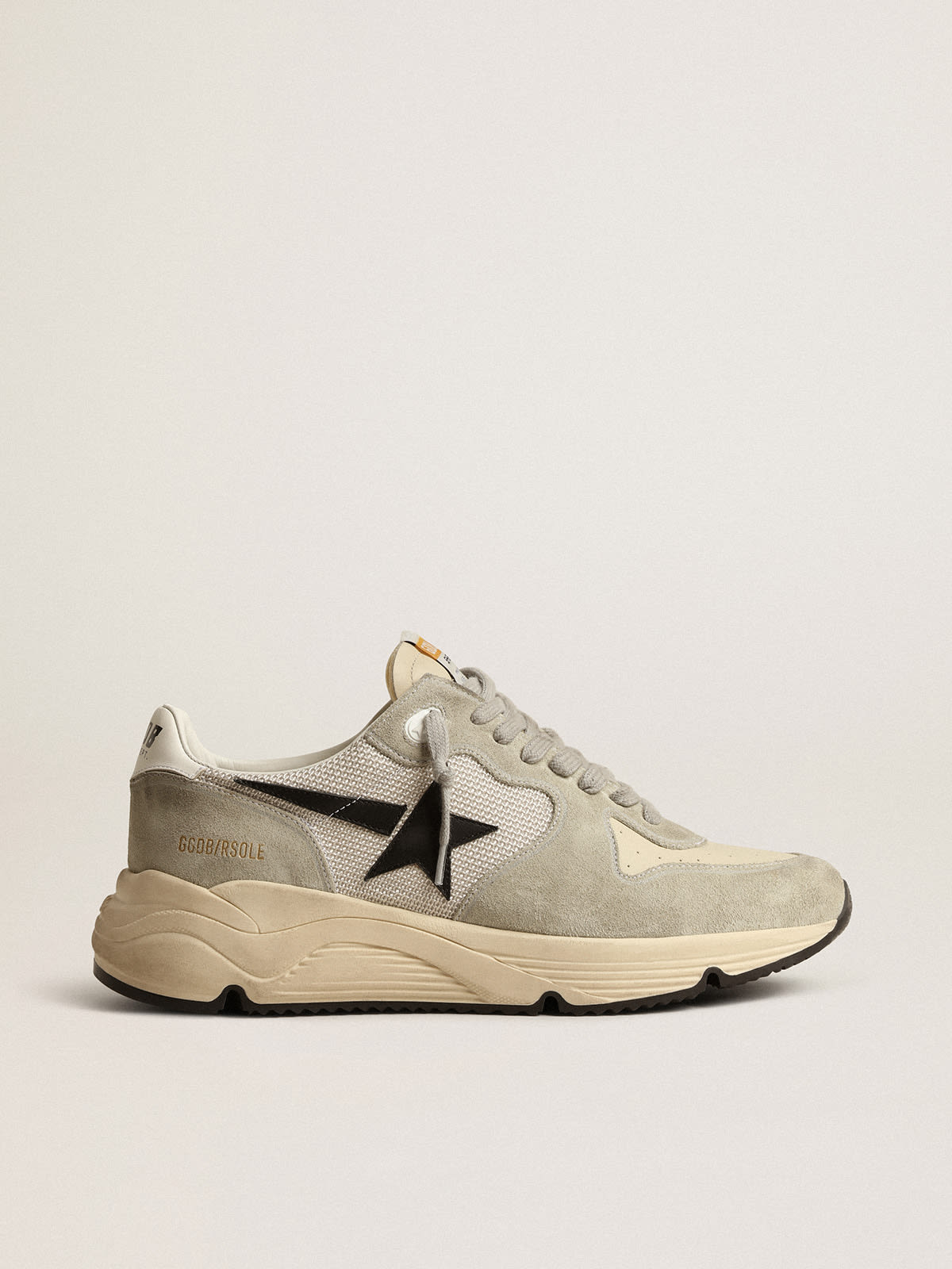 Running Sole in ice-gray suede and mesh with black leather star | Golden  Goose