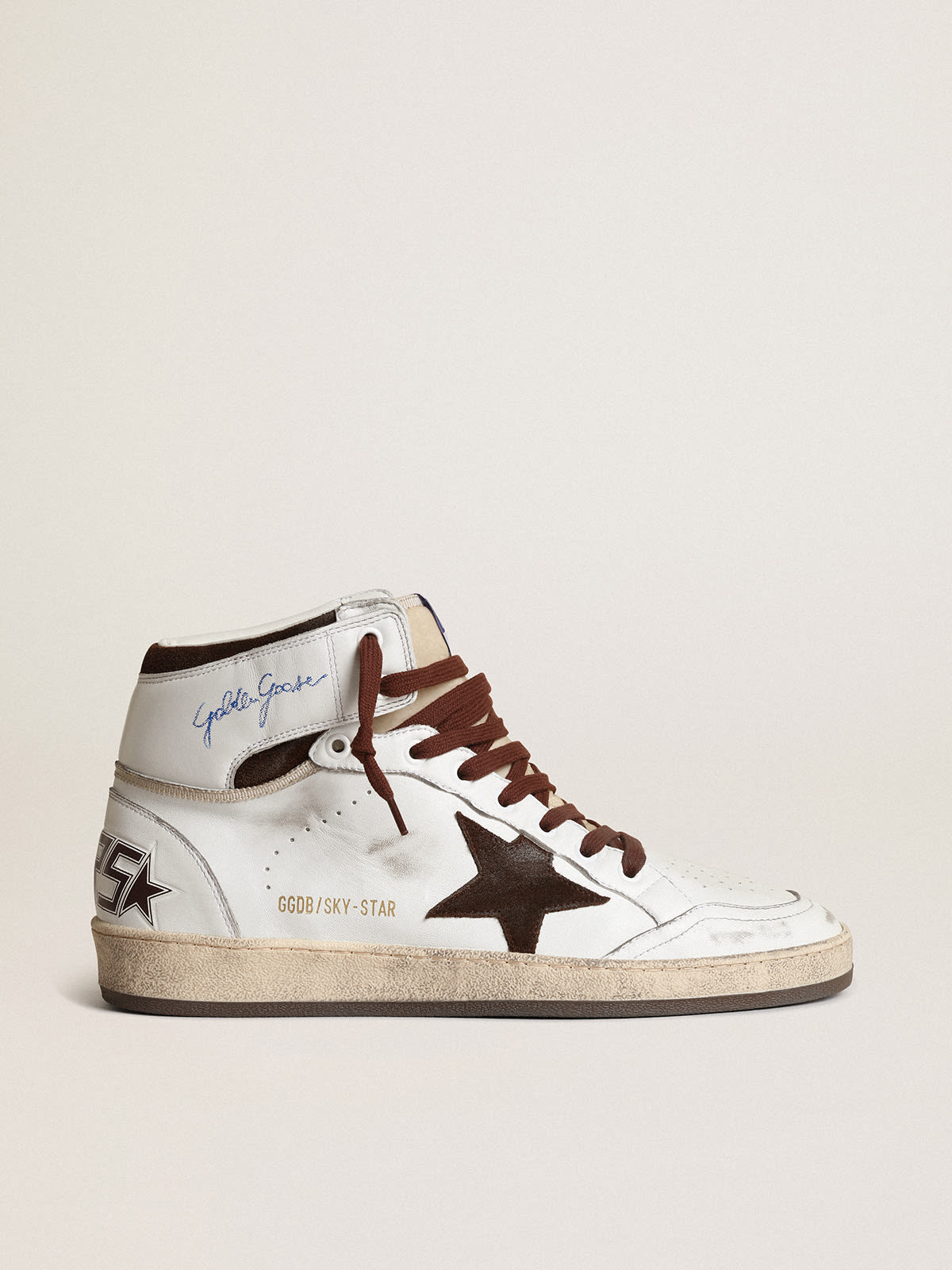 Golden Goose - Sky-Star homme en nappa blanc avec étoile en daim chocolat in 