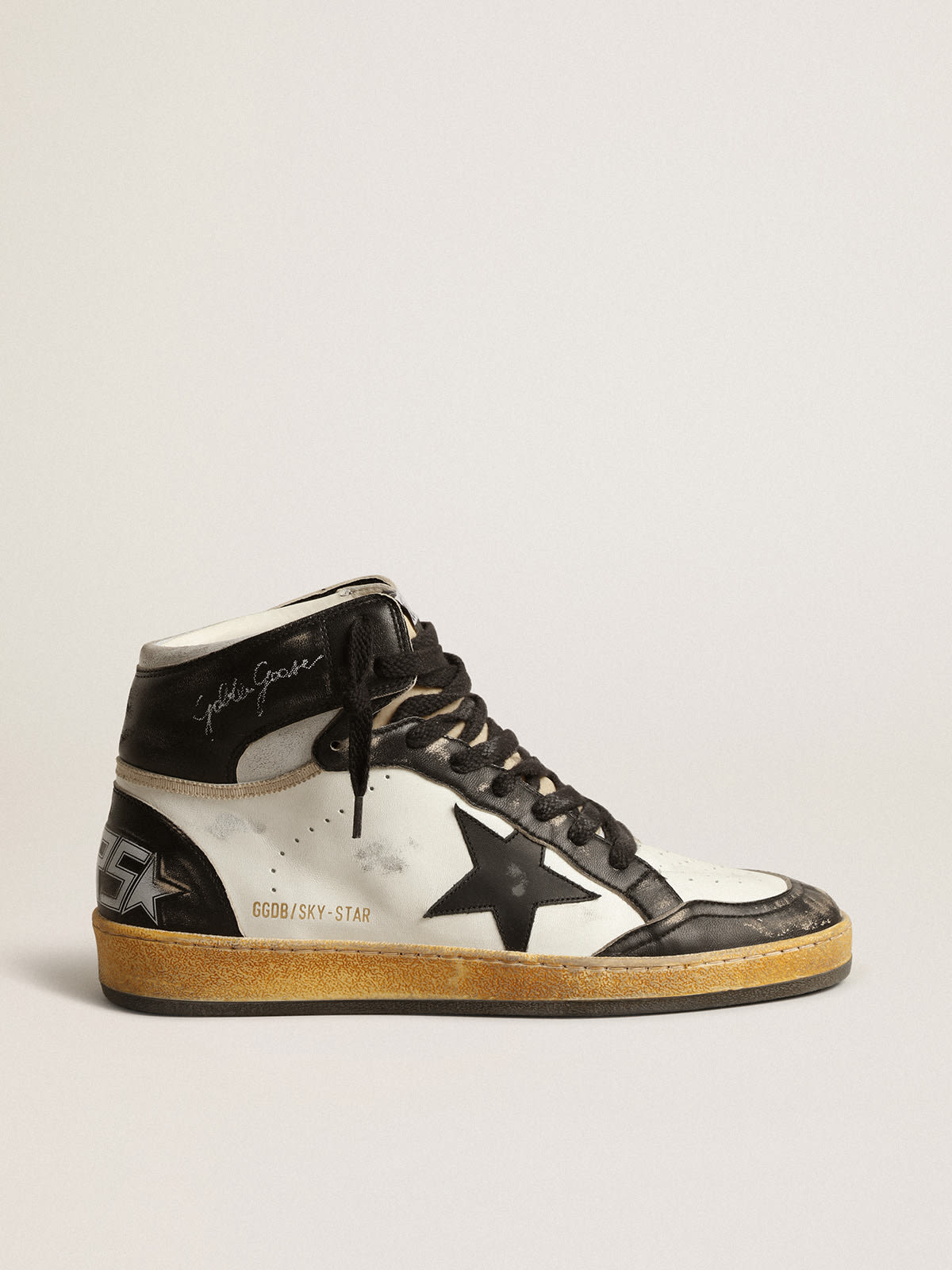 Golden Goose - Sky-Star in white nappa leather with black leather star in 