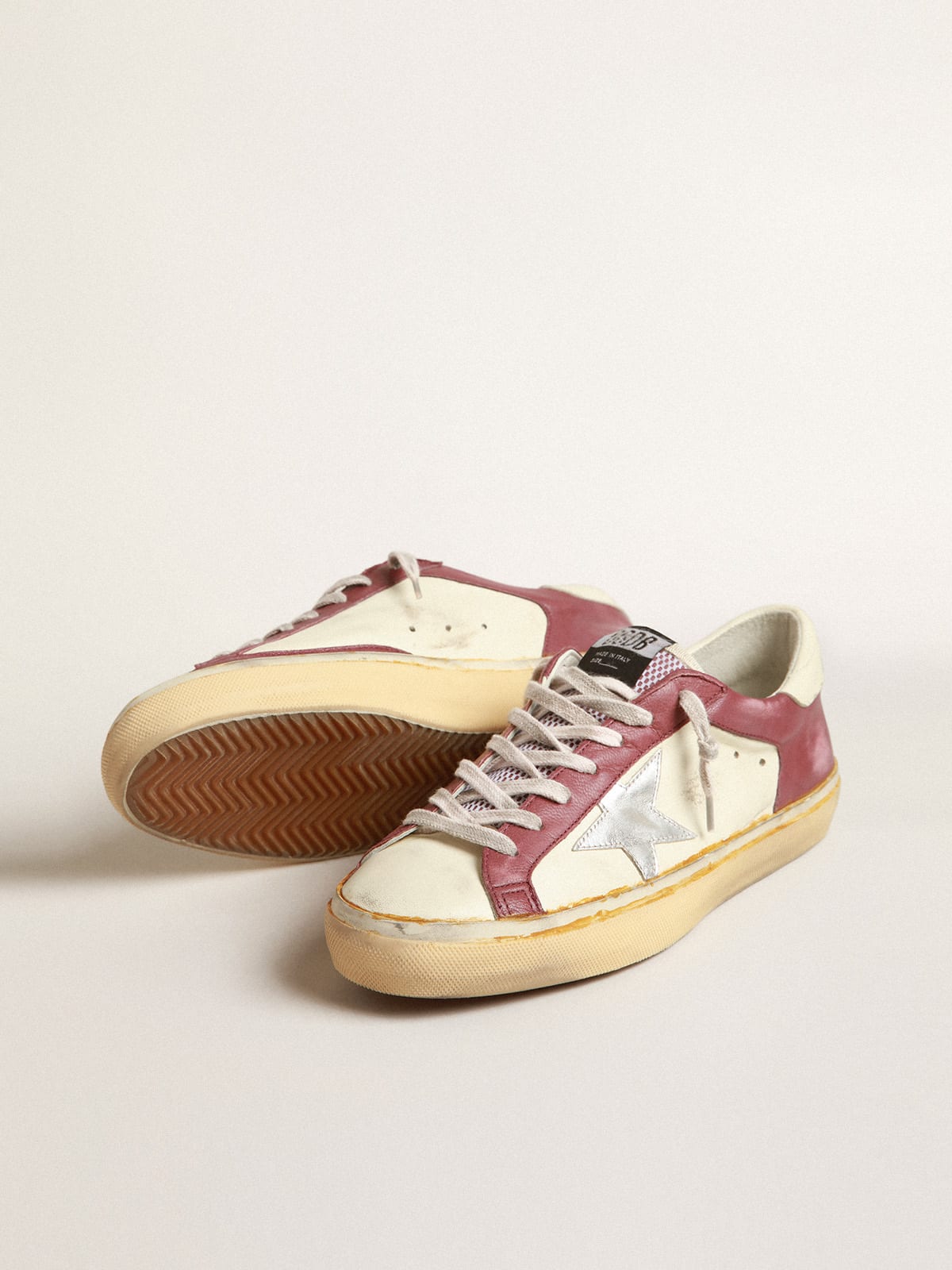 Golden Goose - Super-Star in nappa leather with burgundy inserts and silver star in 