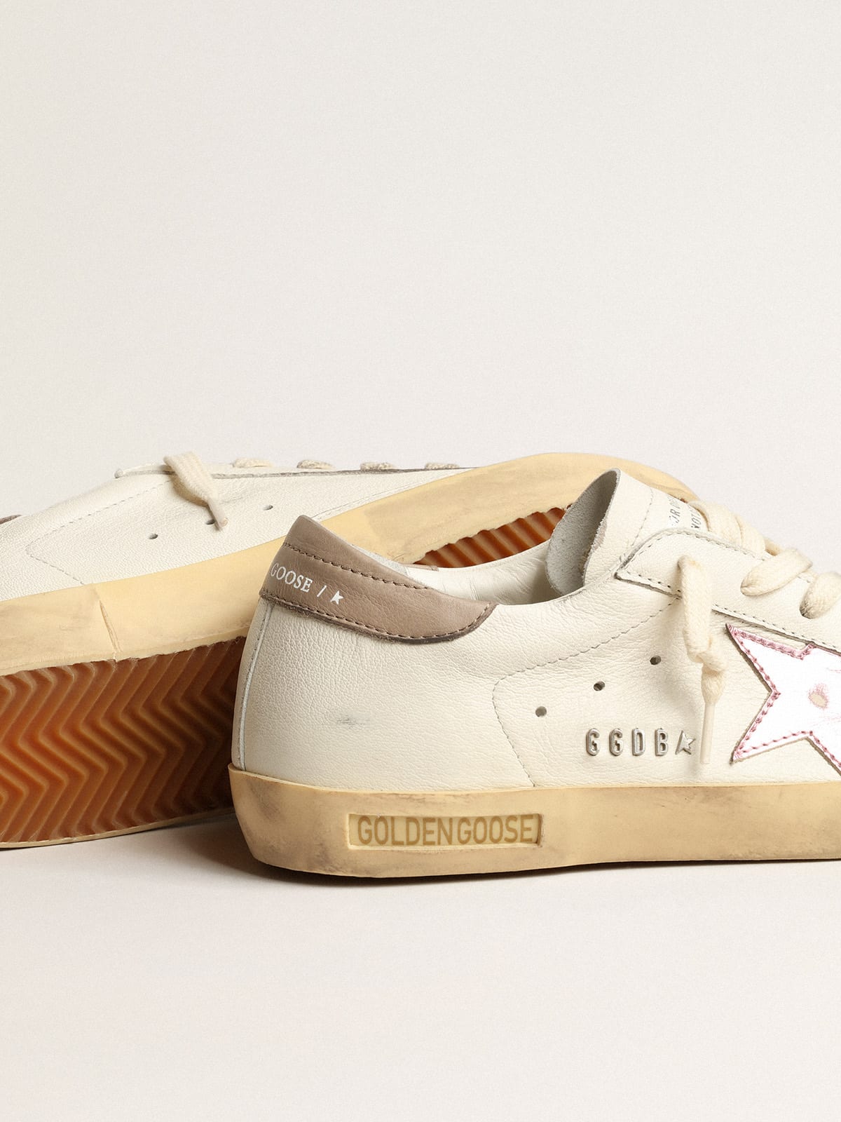 Golden Goose - Super-Star in white nappa with pink metallic leather star in 
