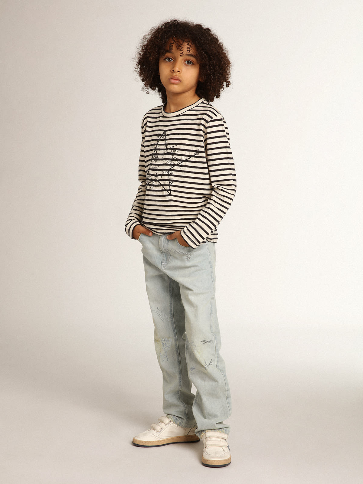 Golden Goose - Boys’ T-shirt with white and blue stripes and embroidery on the front in 