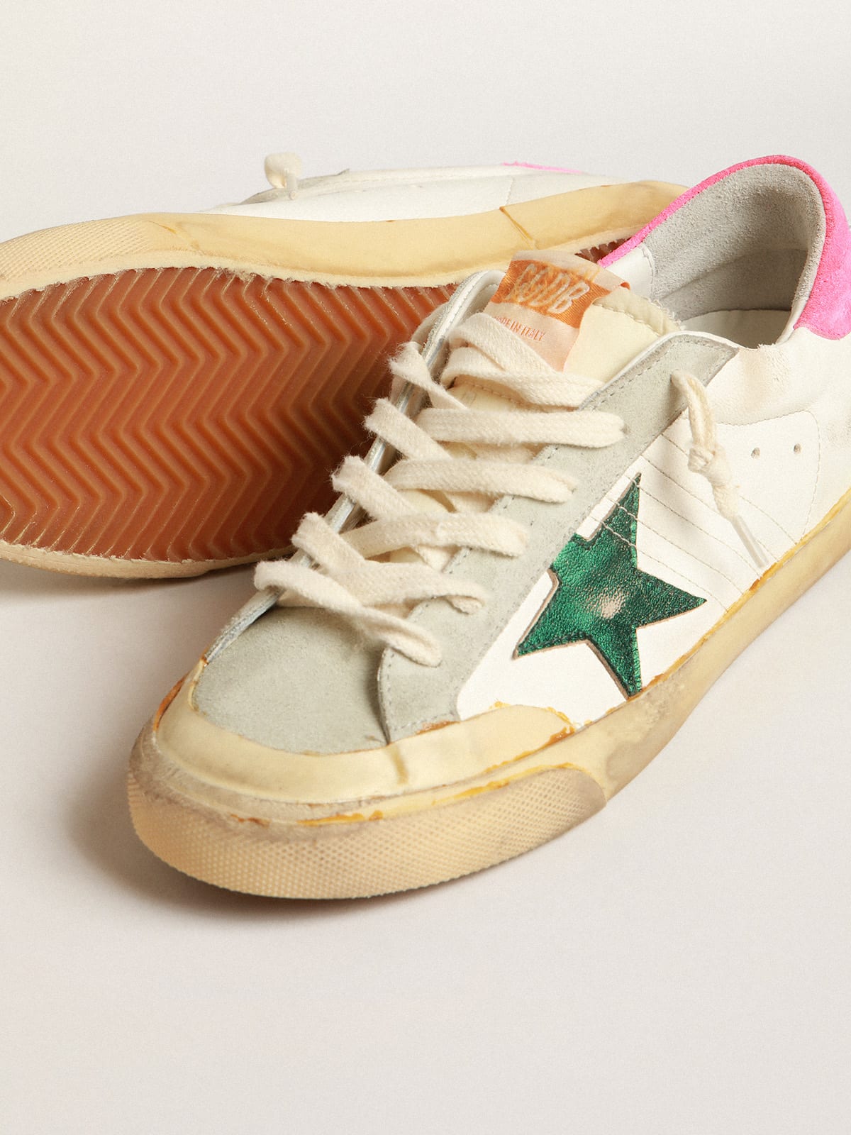 Golden Goose - Super-Star Penstar avec étoile verte et contrefort langouste fluo in 