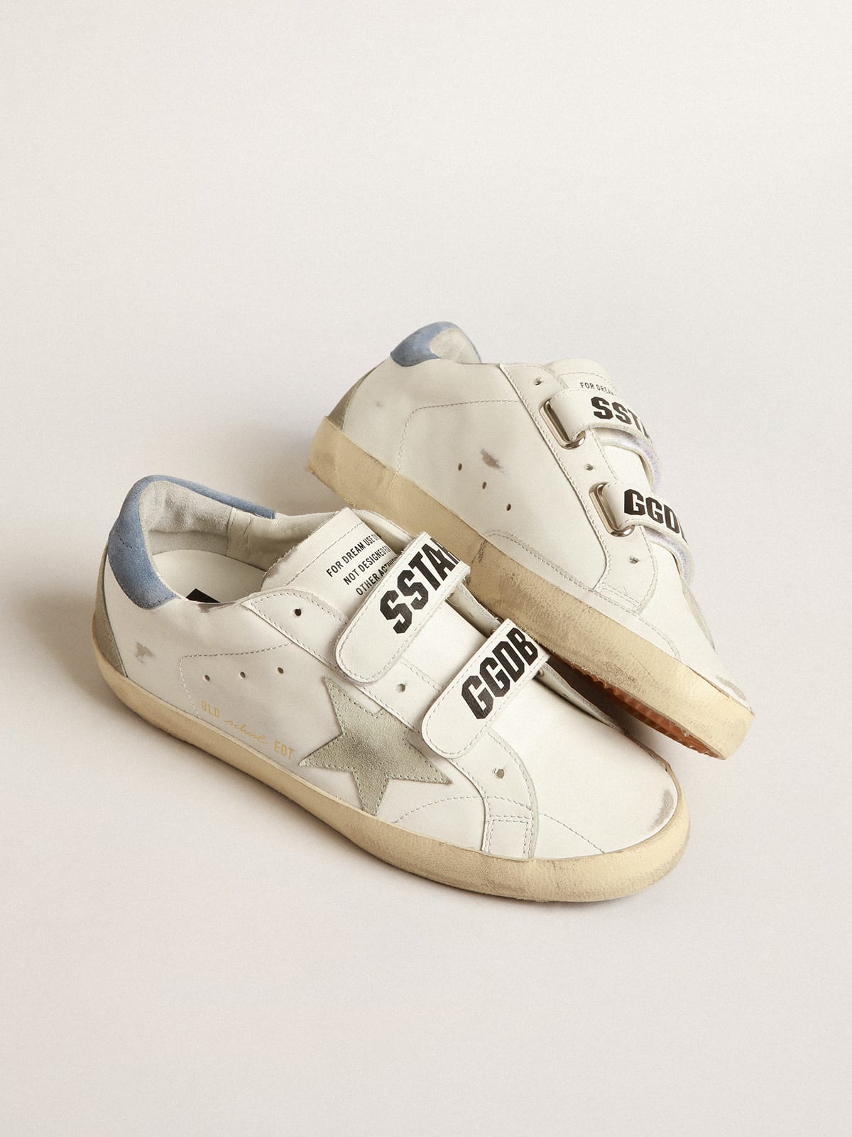 GOLDEN GOOSE 　Old School　37片足のみ試着しました