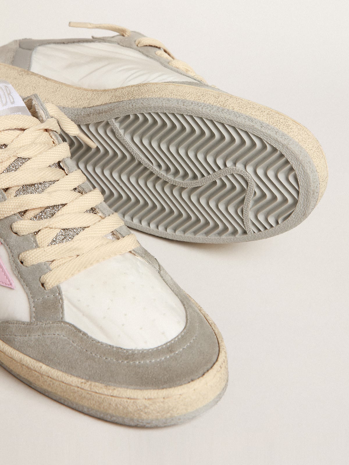 Golden Goose - Ball Star LTD con inserti in cristalli Swarovski e stella rosa in 