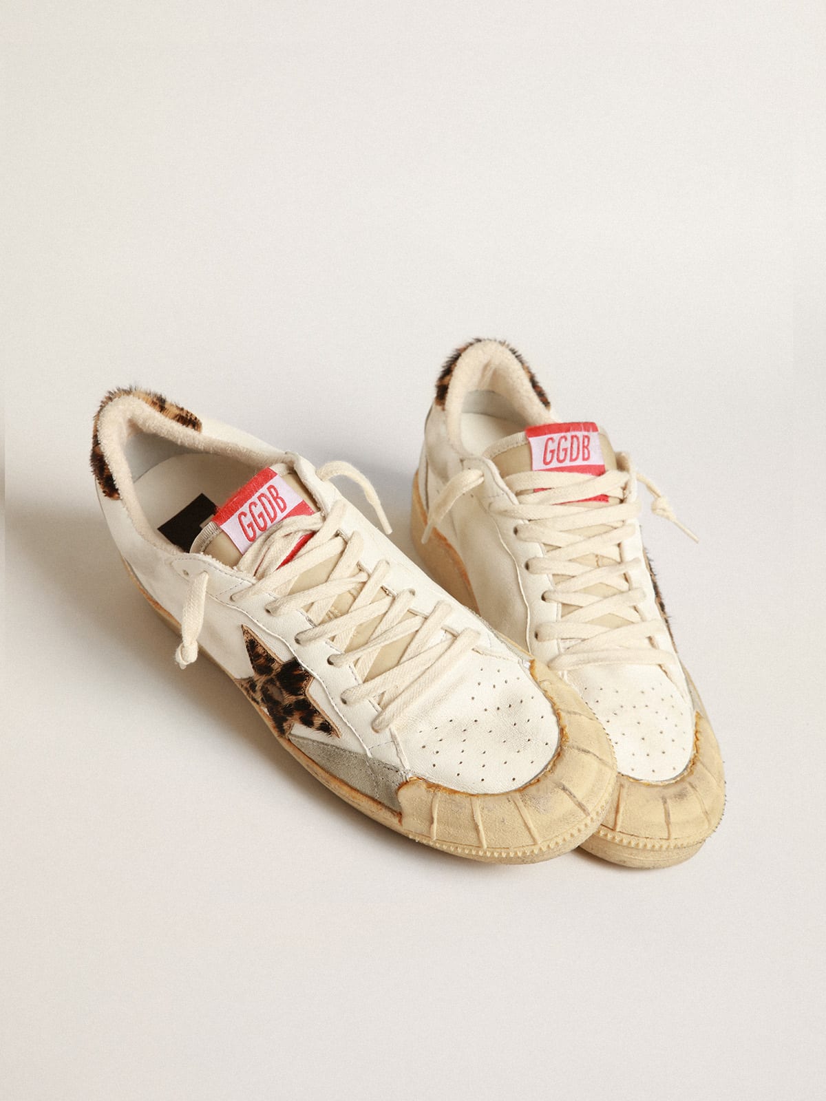 Golden Goose - Ball Star con refuerzo del talón de piel efecto potro con motivo leopardo in 