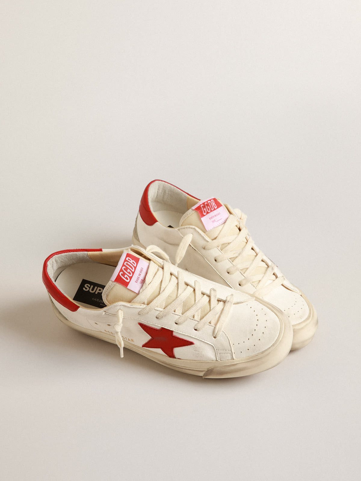 Golden Goose - Super-Star LTD de mujer de napa con estrella y refuerzo del talón rojos in 