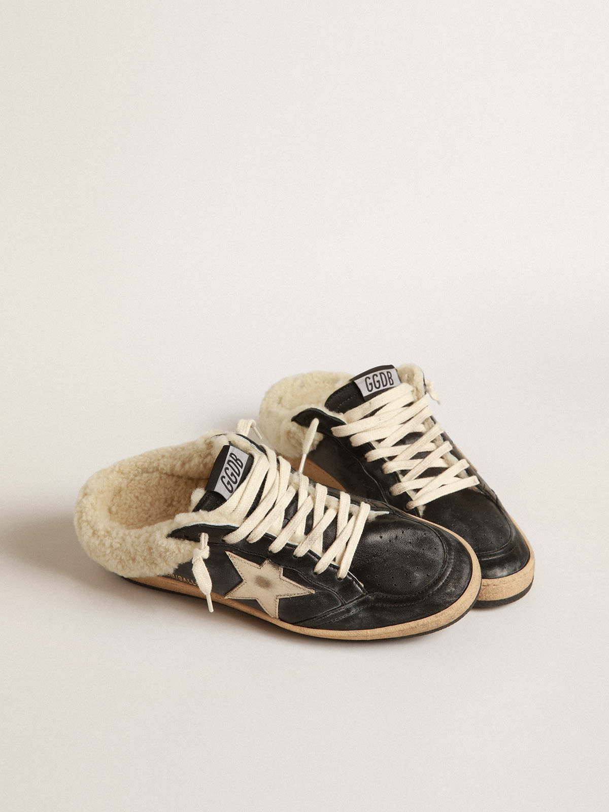 Golden Goose - Ball Star Sabots in nappa with platinum star and shearling lining in 