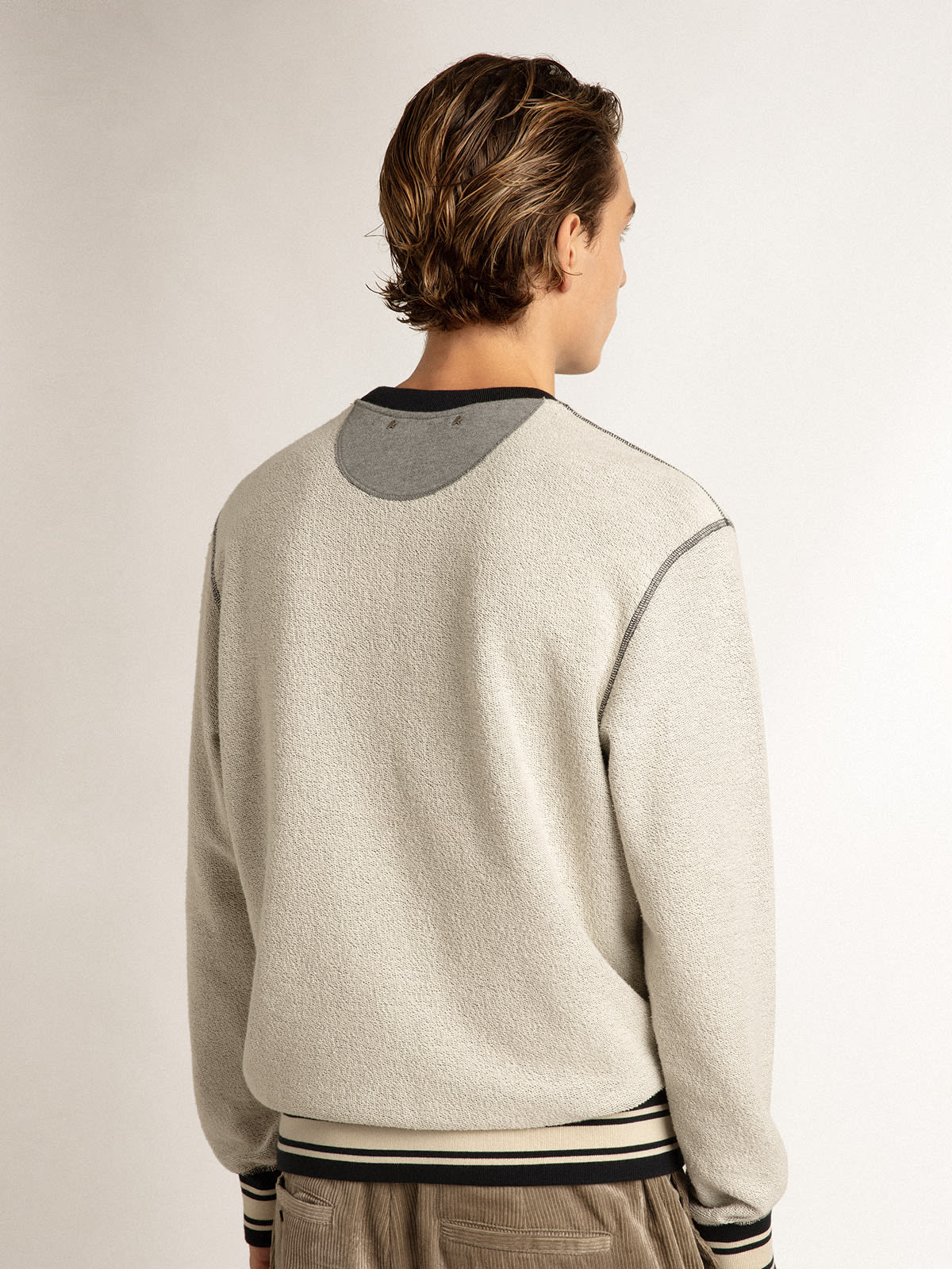 Golden Goose - Gray round-neck sweatshirt with lettering in 