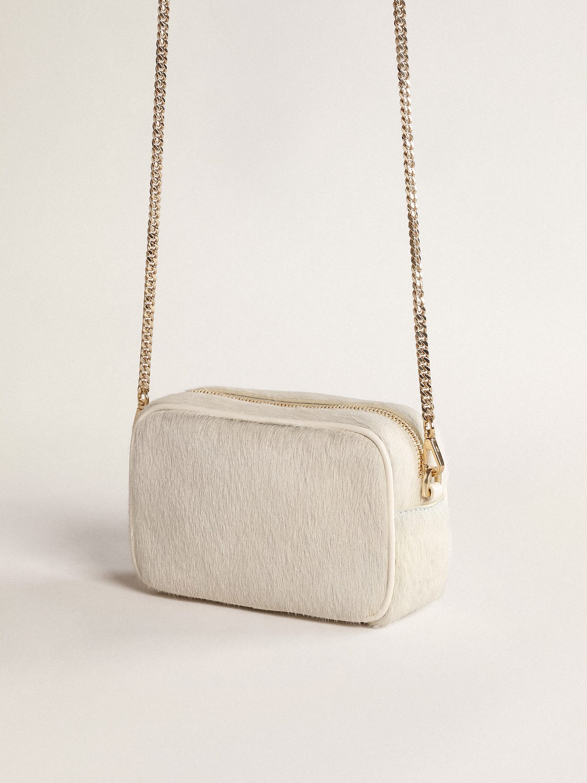 WHITE CROSSBODY BAG WITH GOLD CHAIN