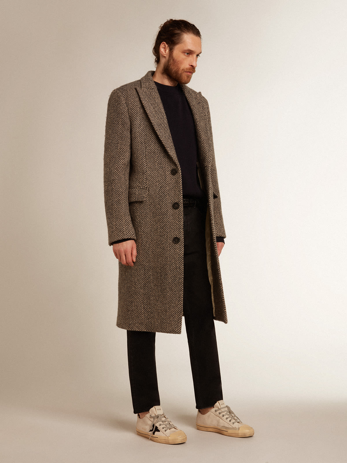 Men's single-breasted wool coat with beige and gray herringbone