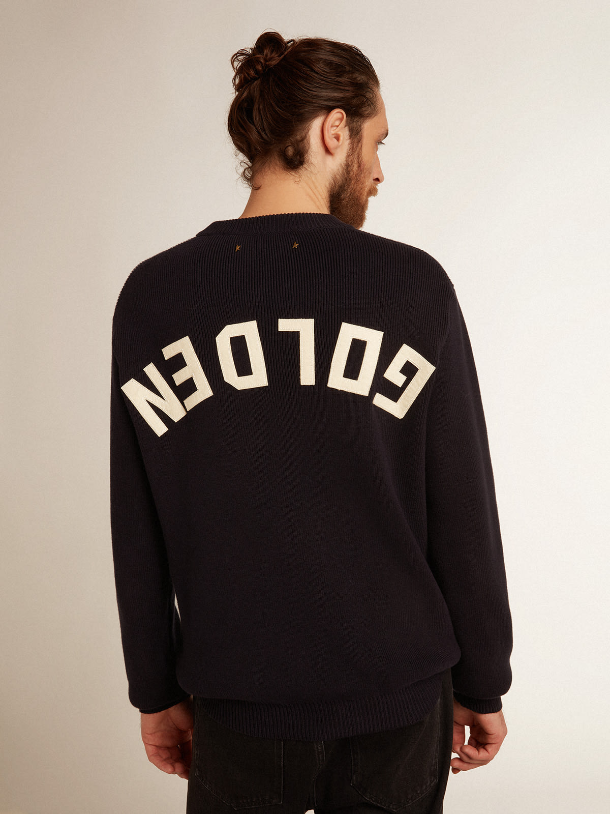 Men's round-neck sweater in dark blue cotton with logo