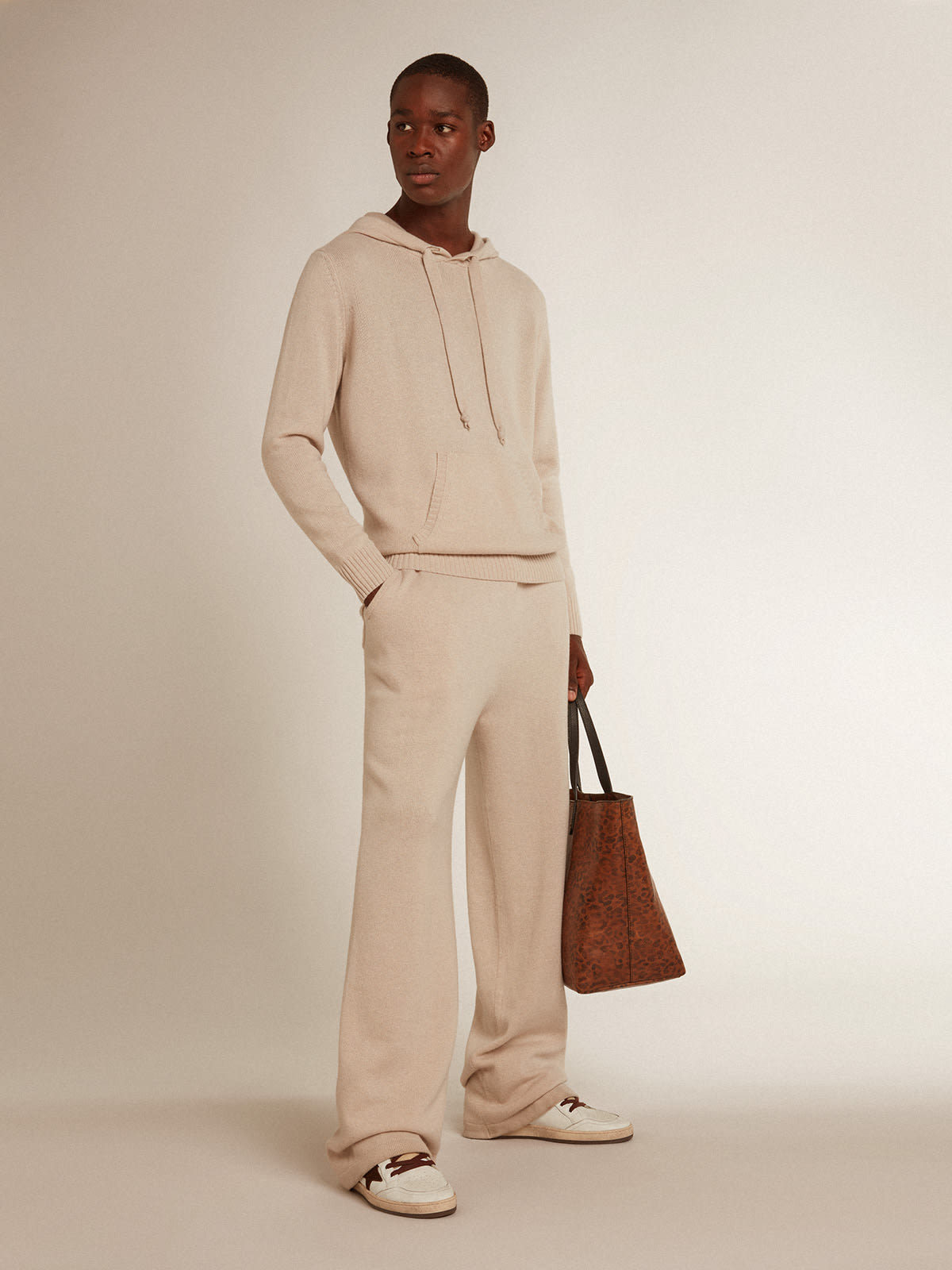 Cashmere tracksuit store