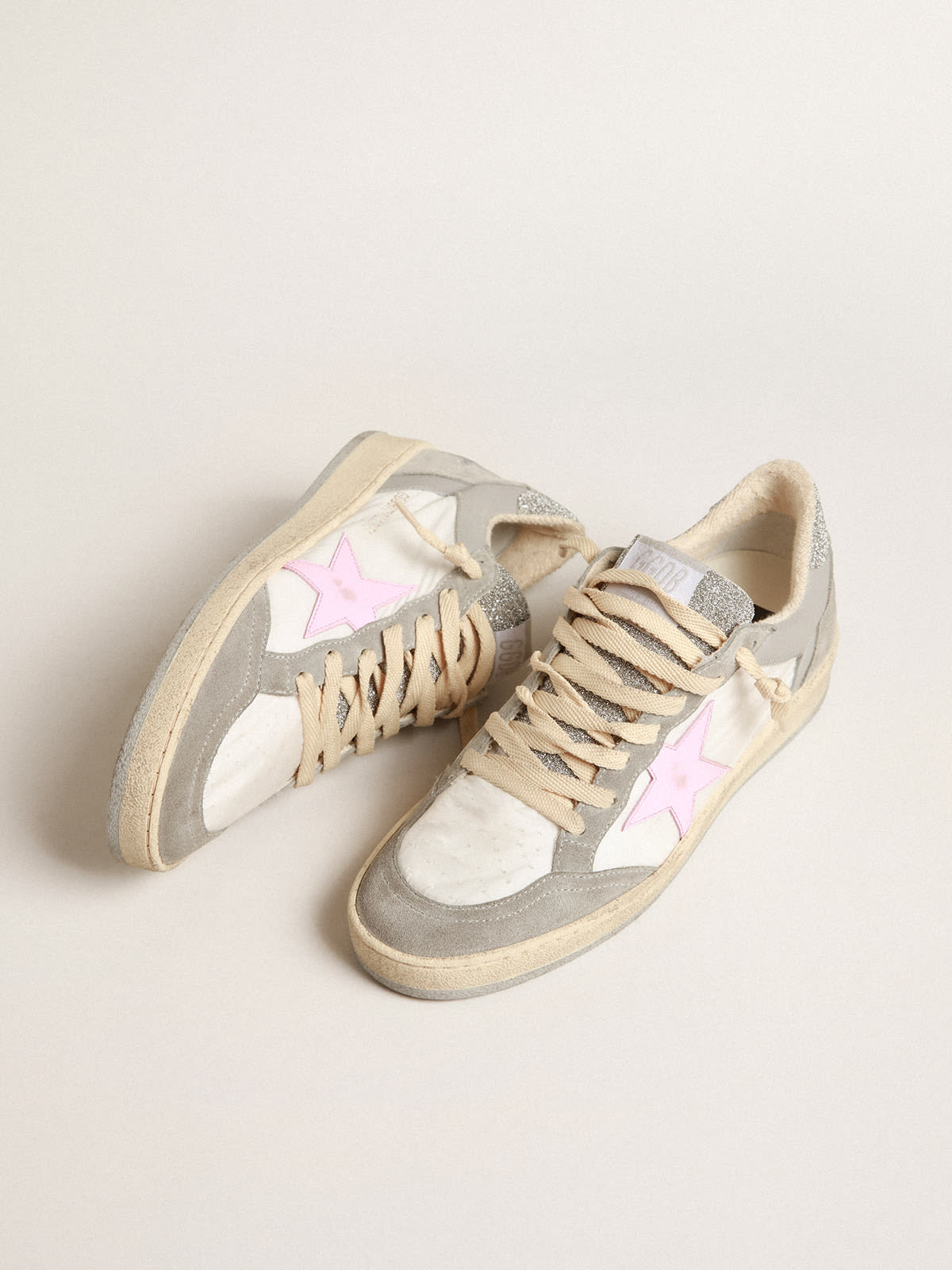 Golden Goose - Ball Star LTD con inserti in cristalli Swarovski e stella rosa in 