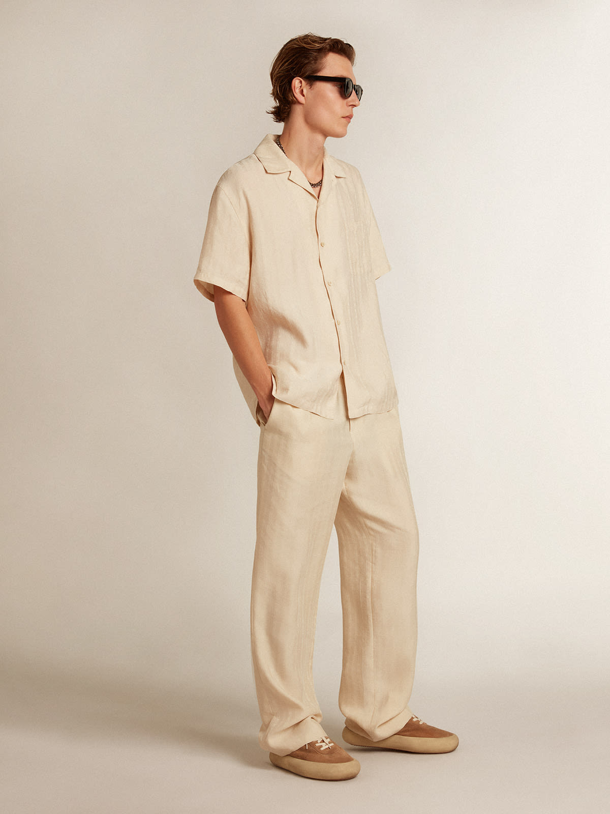 Golden Goose - Short-sleeved shirt in parchment-colored linen in 