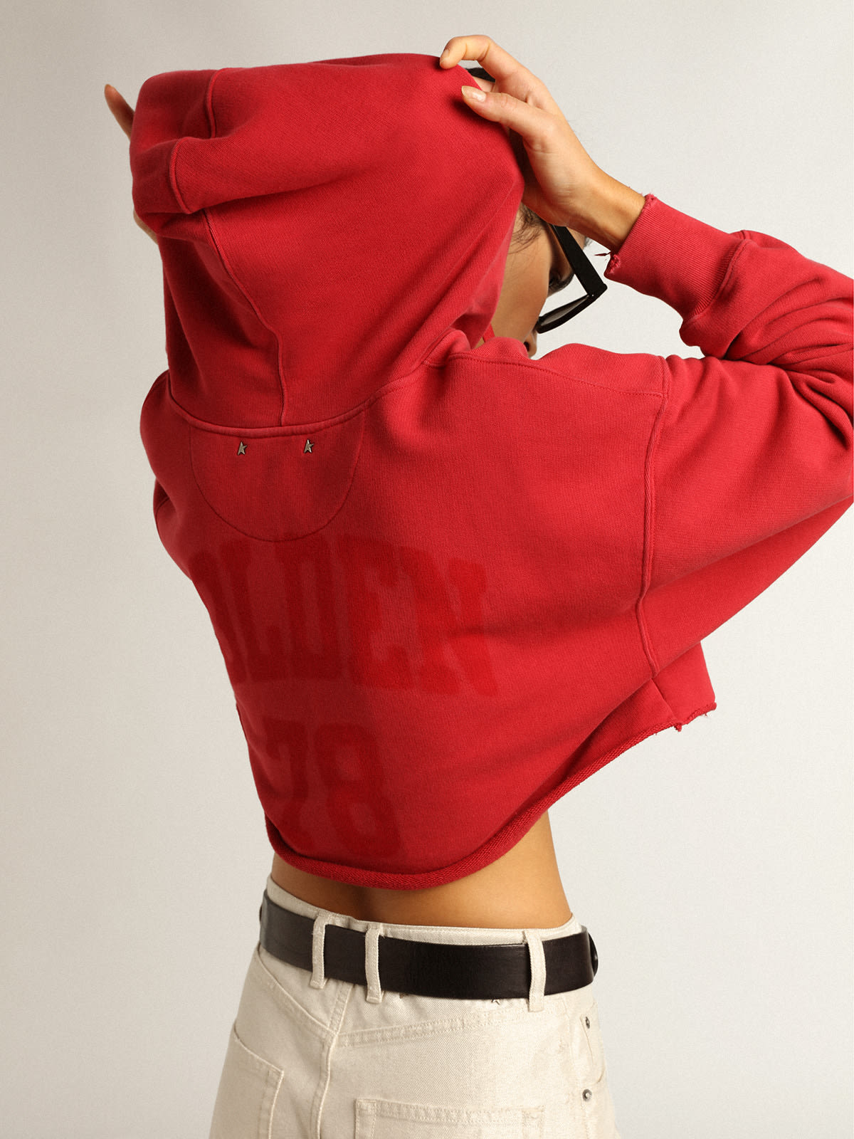 Golden Goose - Sweat-shirt cropped rouge avec capuche  in 