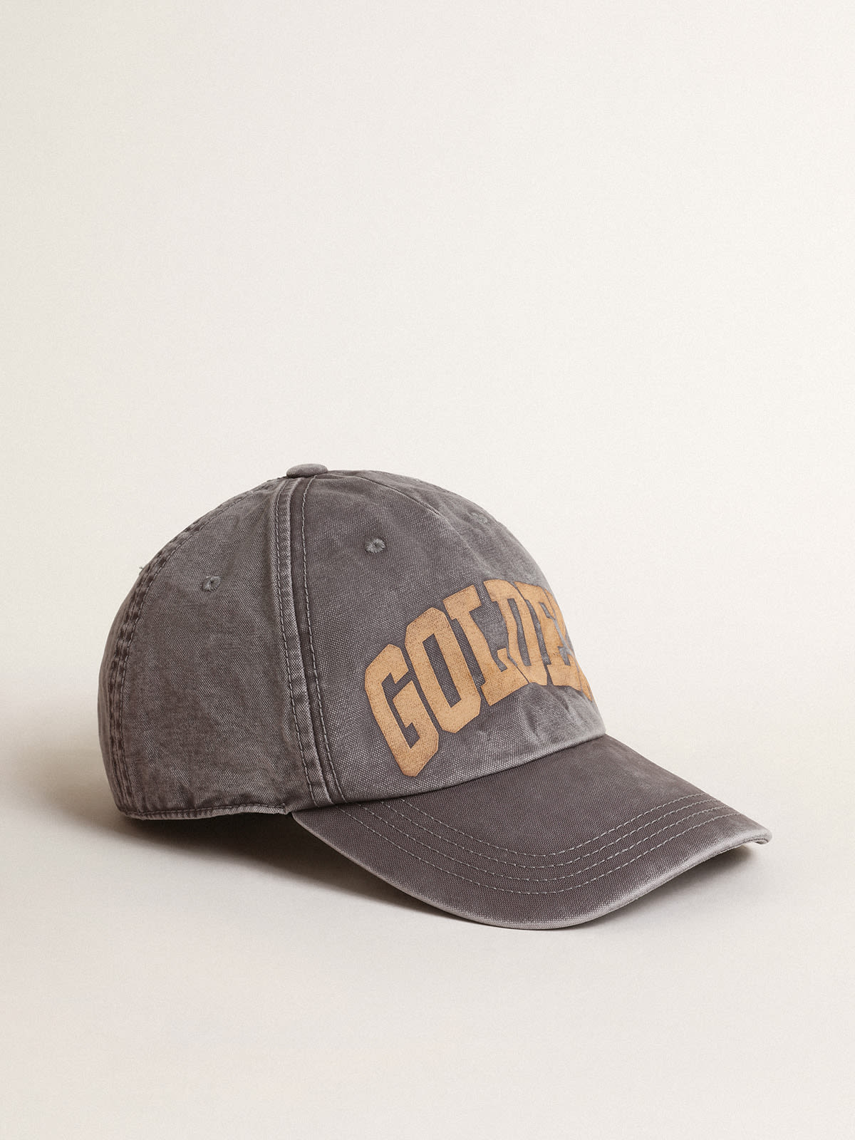 Golden Goose - Cappellino di cotone grigio lilla con scritta Golden sul davanti in 