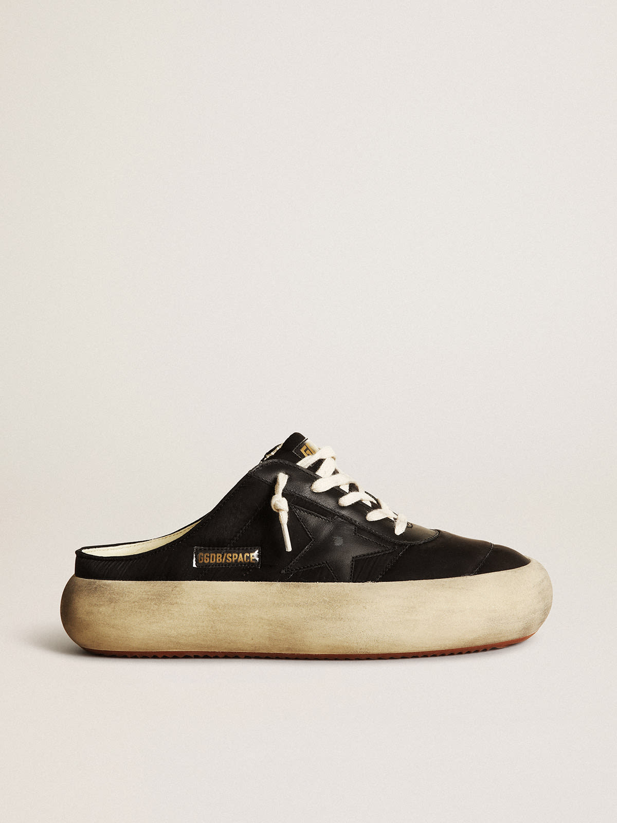 Golden Goose - Mules Space-Star en nylon noir avec étoile en cuir noir in 