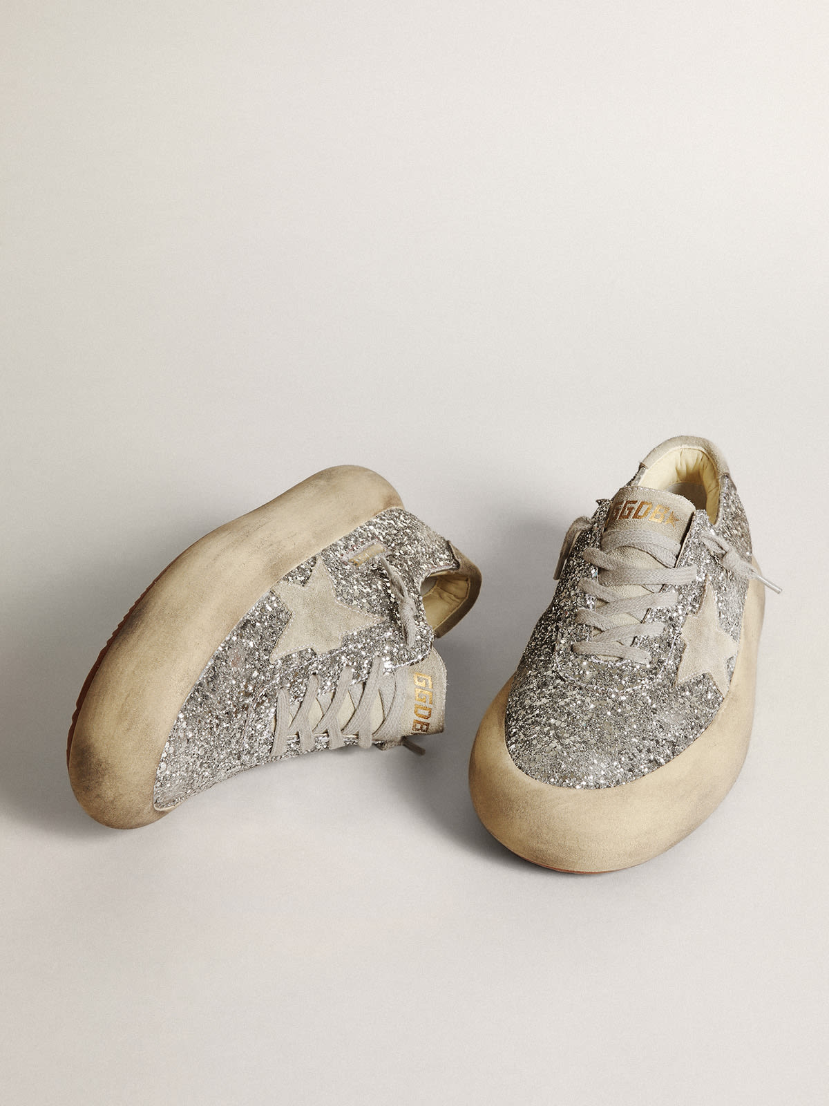 Golden Goose - Space-Star shoes in silver glitter with ice-gray suede star and heel tab in 