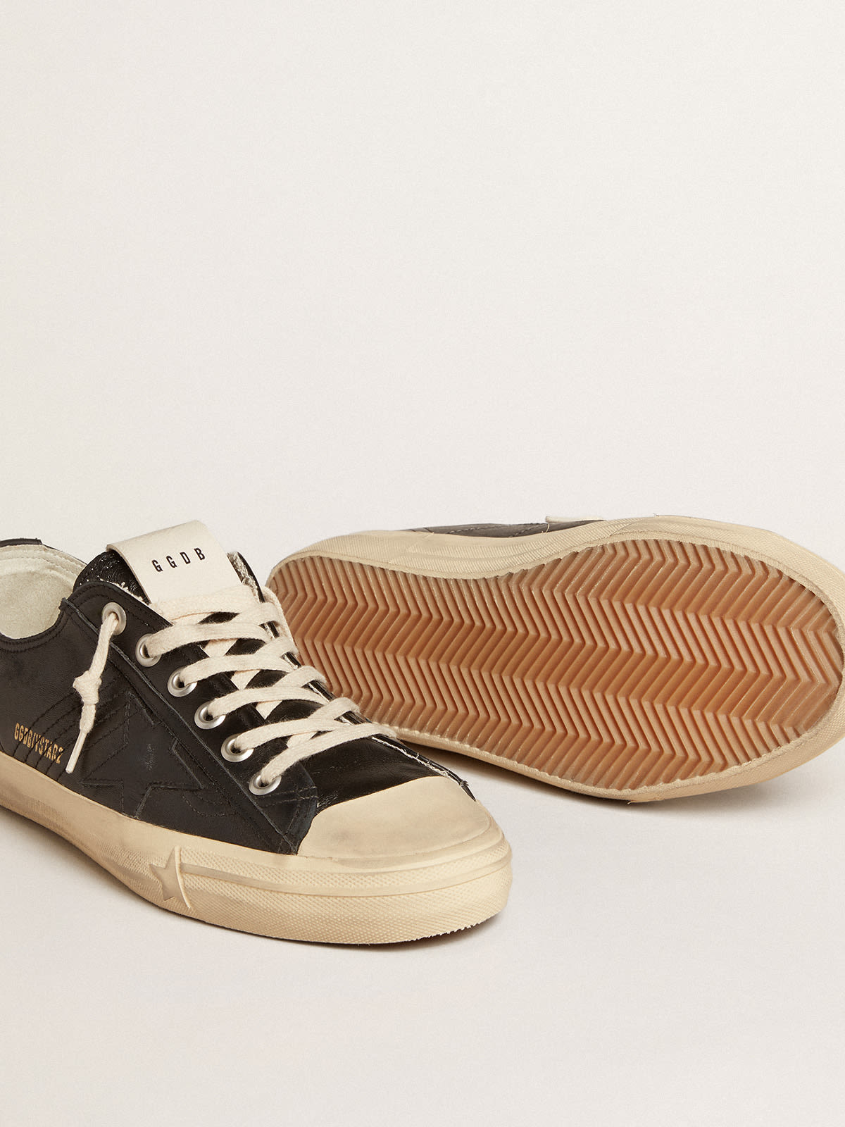 Golden Goose - Men's V-Star in black nappa leather with a black leather star in 