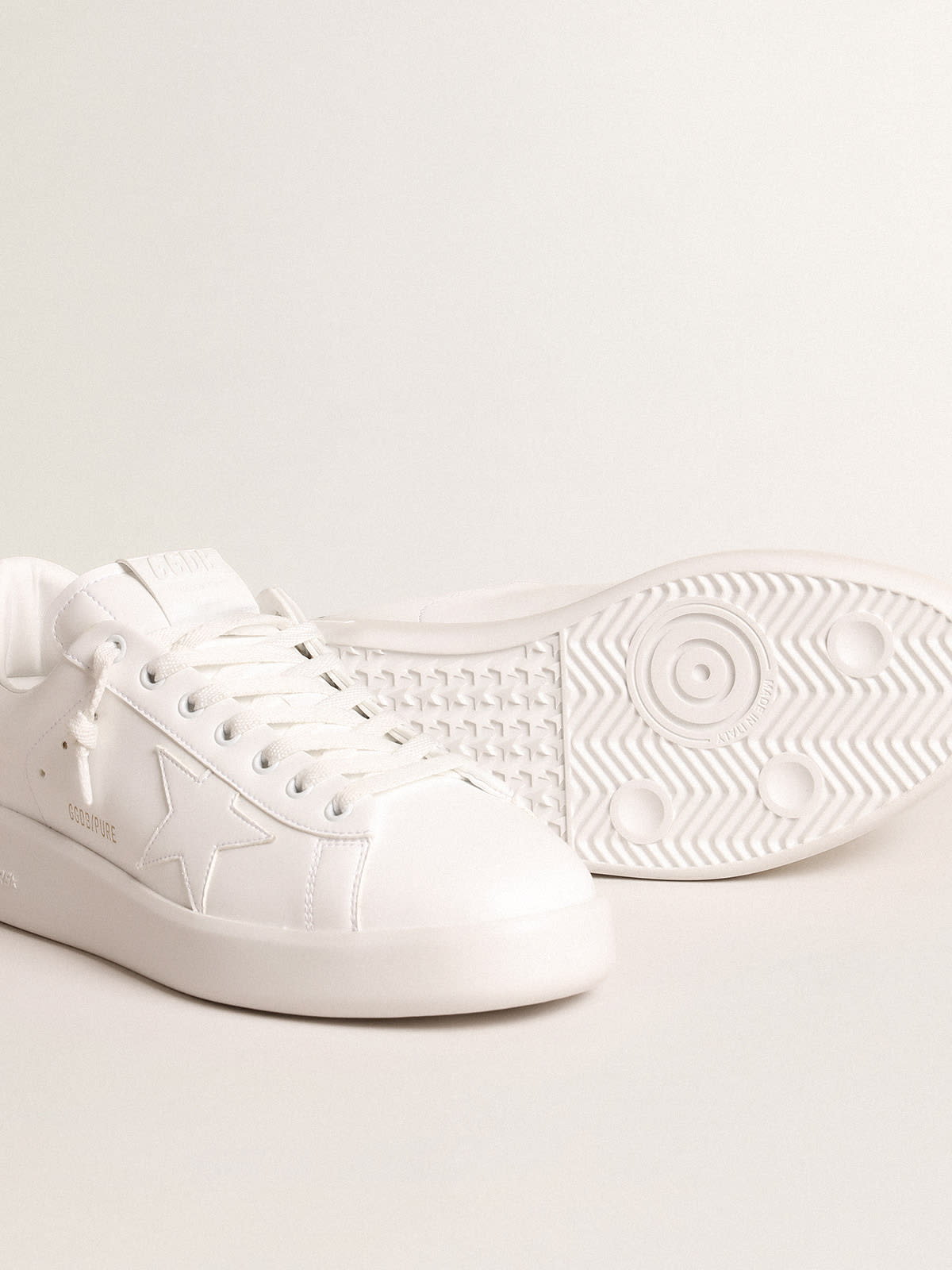 Purestar with white bio-based star and mat green leather heel tab | Golden  Goose