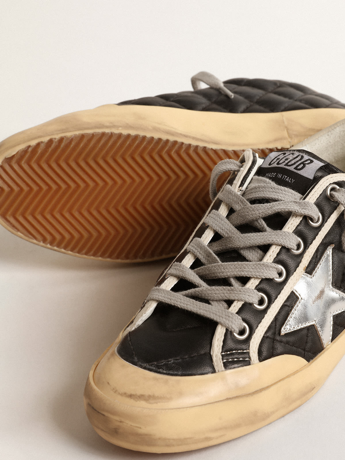 Golden Goose - Super-Star Penstar in black matelassé nappa with silver star in 