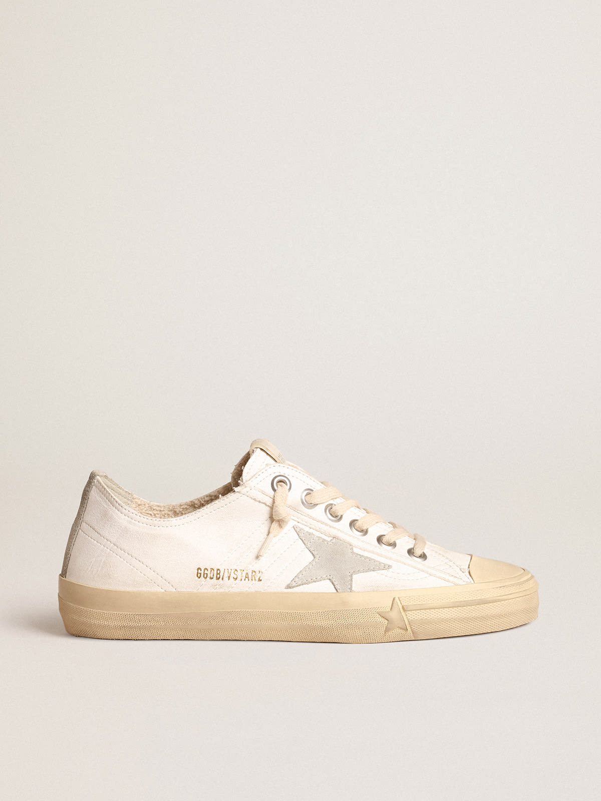 V-Star in nappa leather with ice-gray suede star and heel tab | Golden Goose
