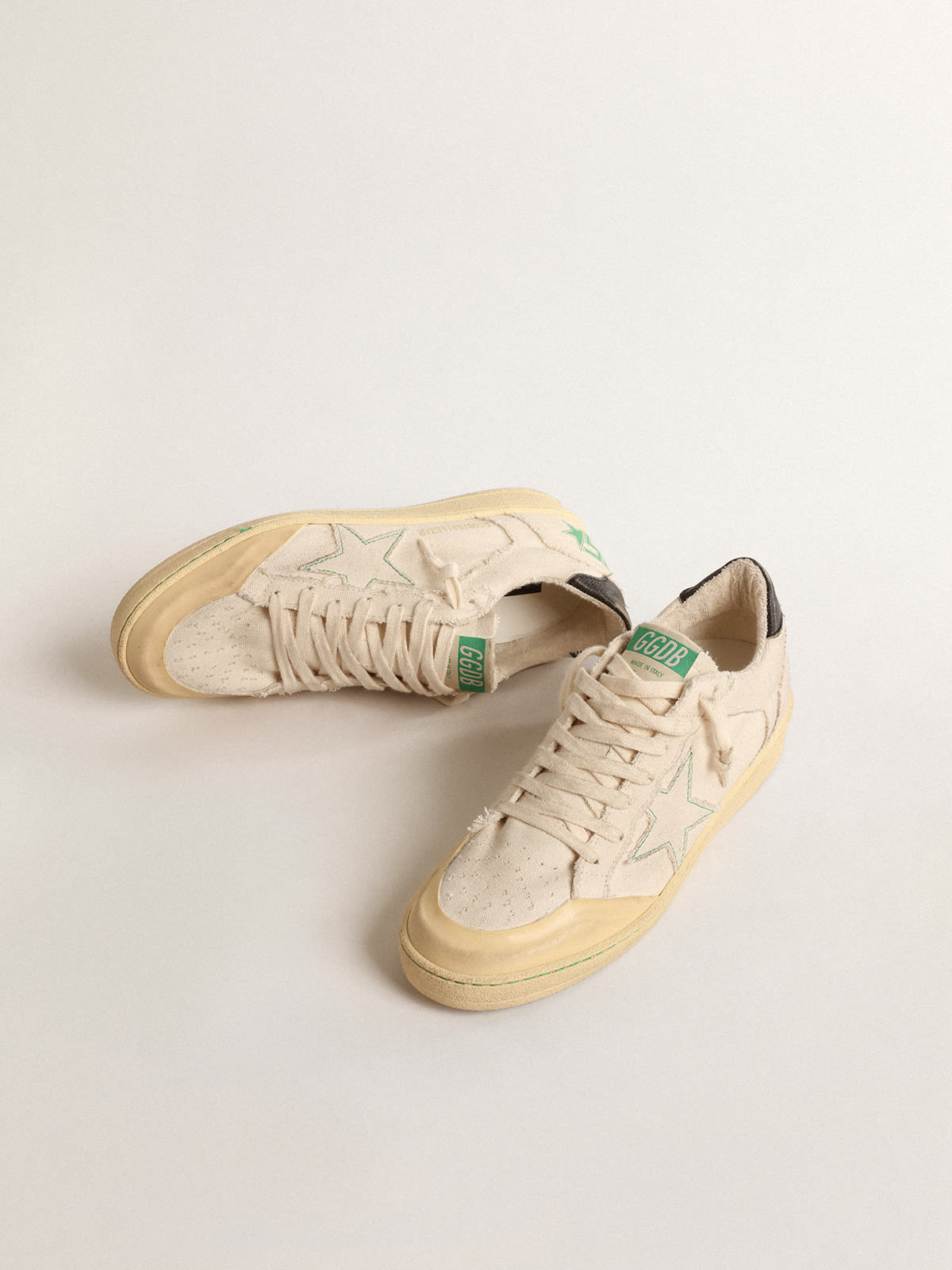 Golden Goose - Ball Star with vanilla canvas star and leather heel tab in 