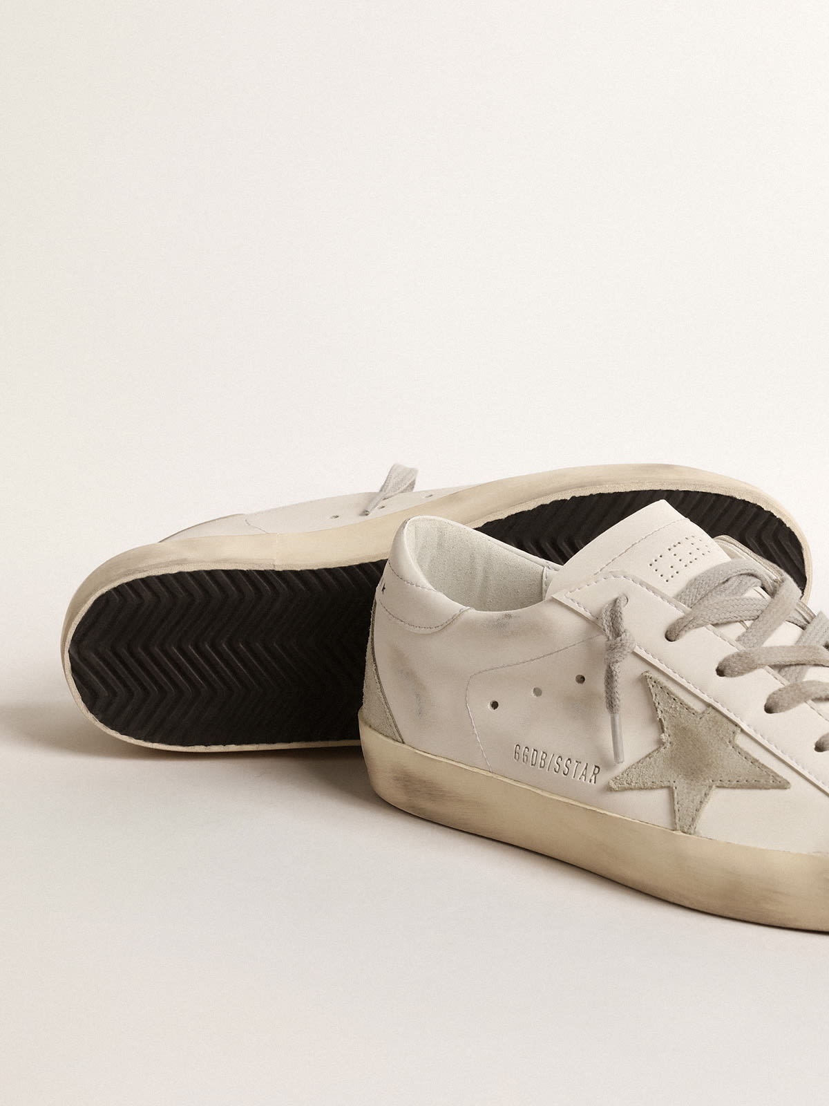 Golden goose clearance grey suede superstar