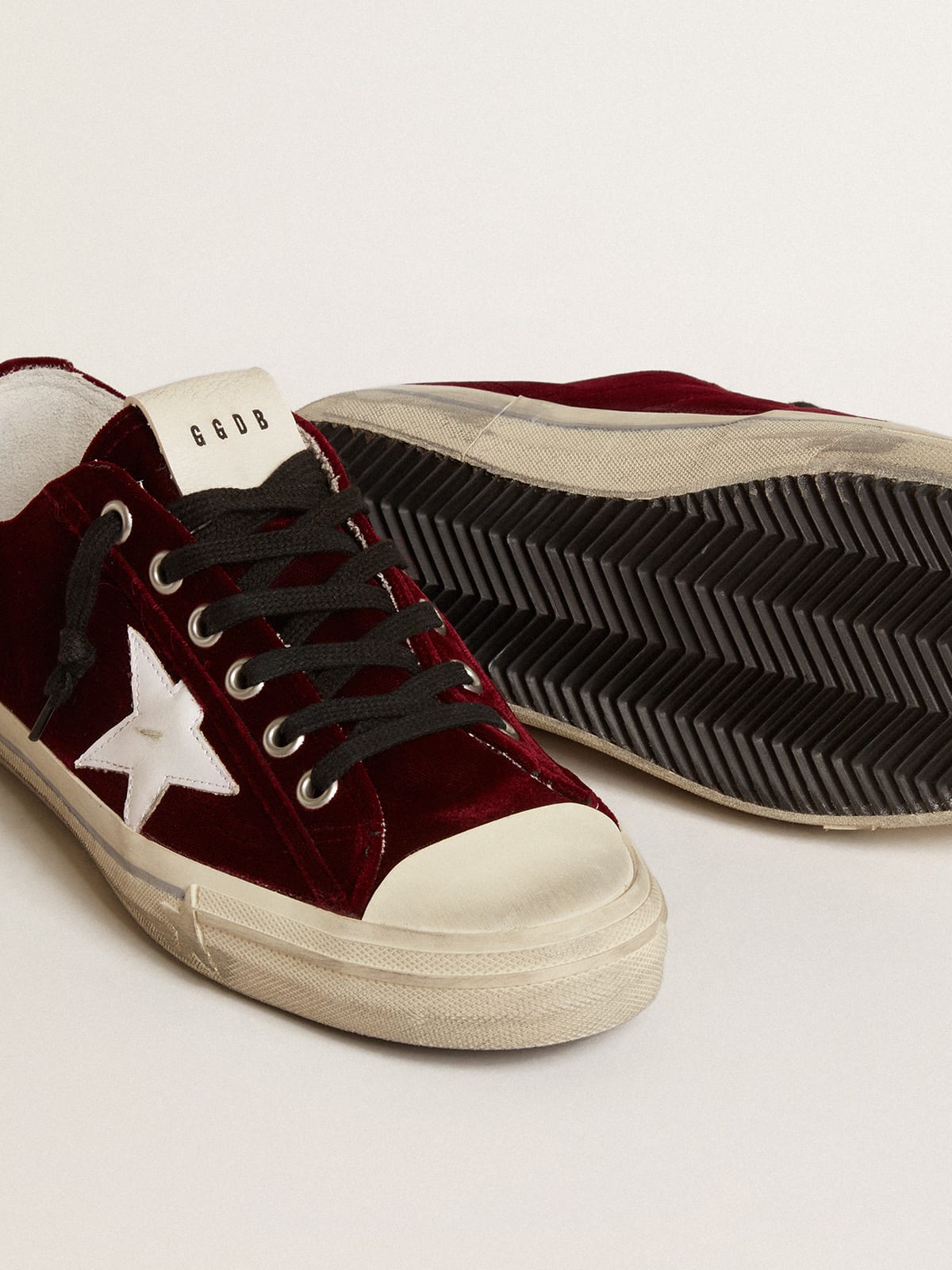 Burgundy shop velvet converse