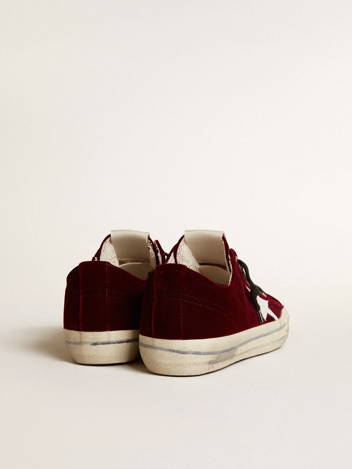 Golden goose discount red velvet sneakers