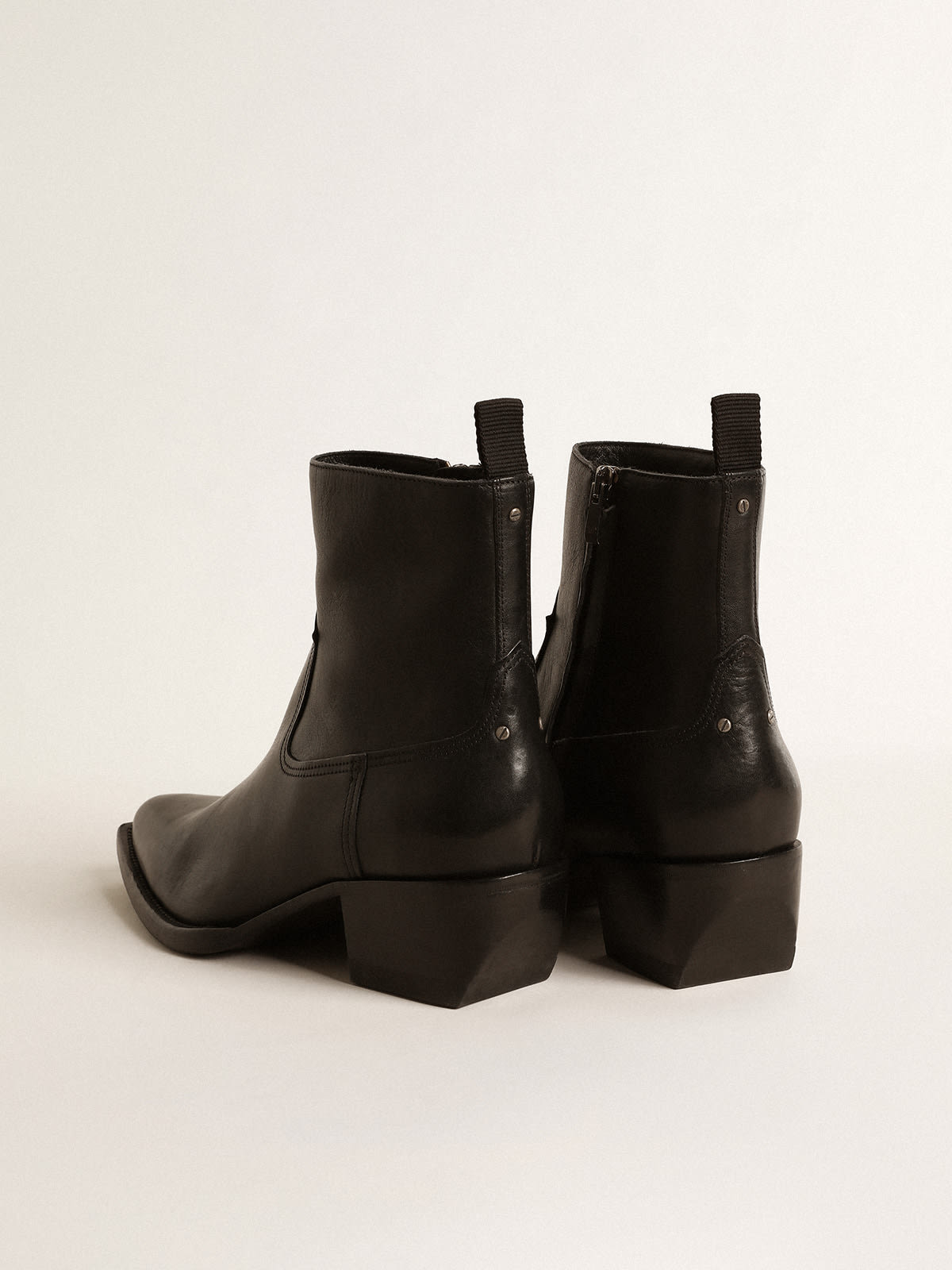 Golden Goose - Men’s low Debbie boots in black leather in 