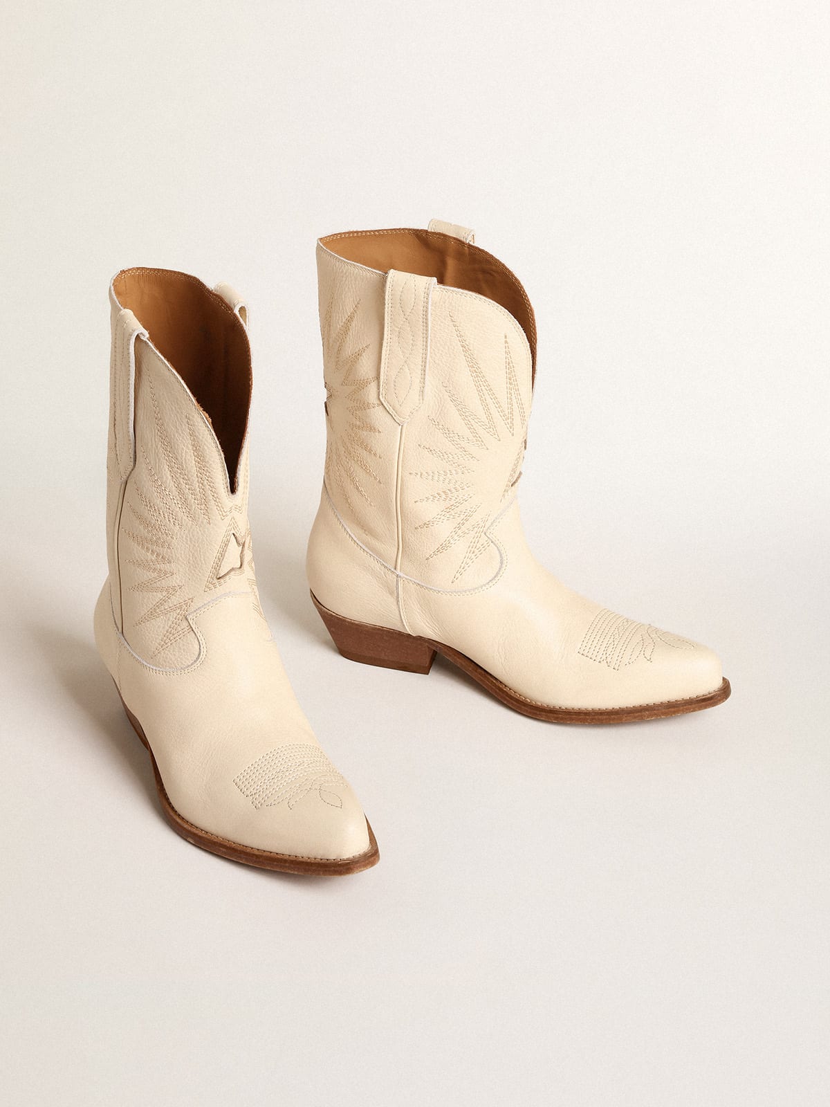 Cream hotsell boots leather