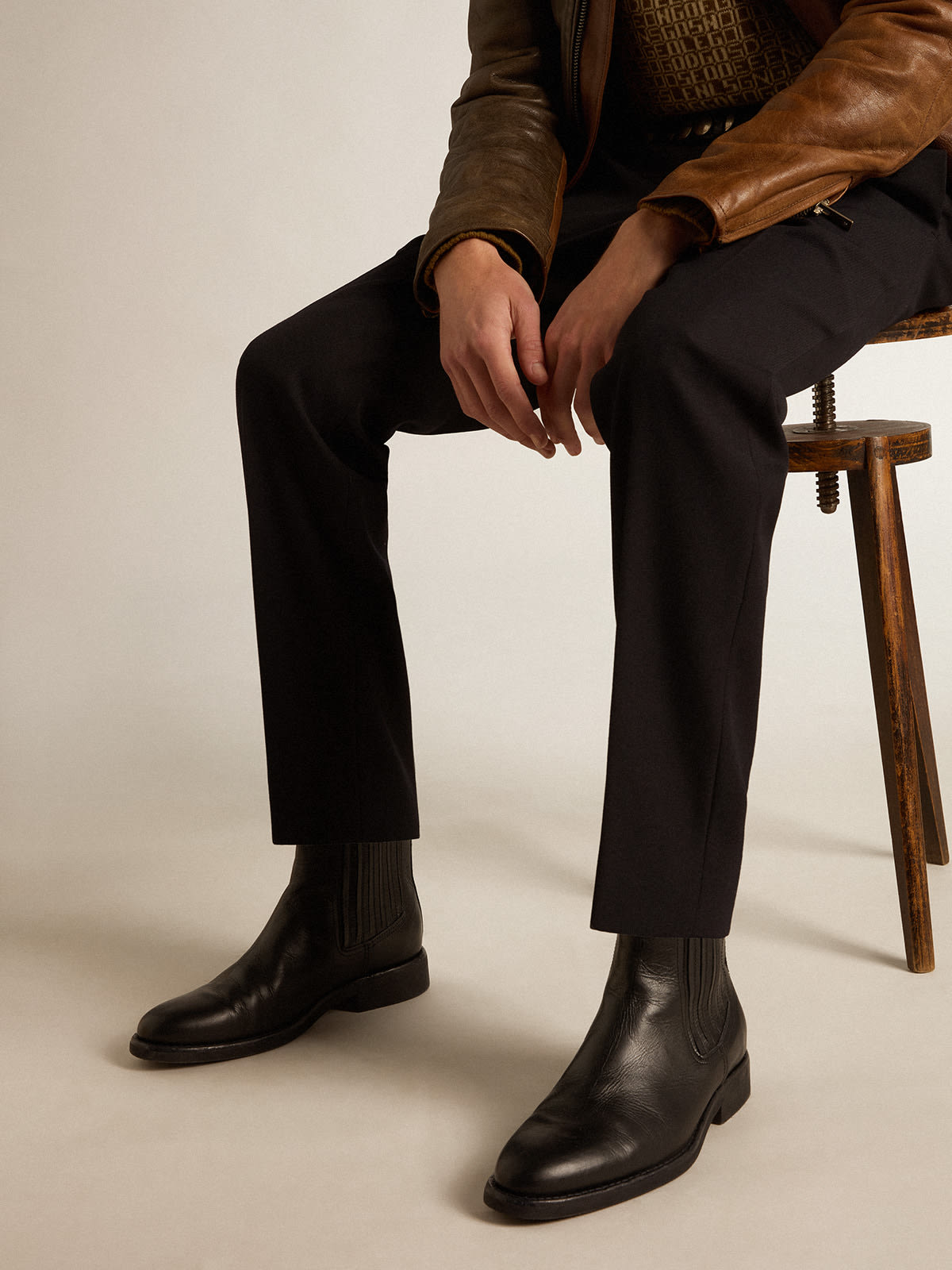Men's Chelsea boots in black leather | Golden Goose
