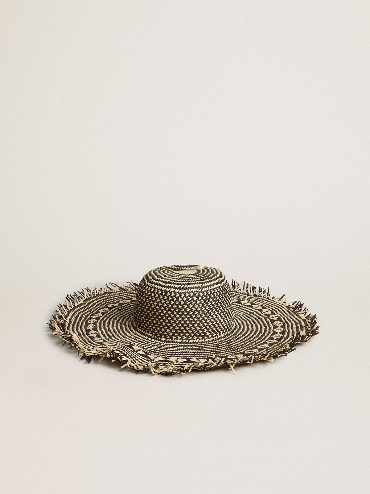 Golden Goose - Black straw hat in 