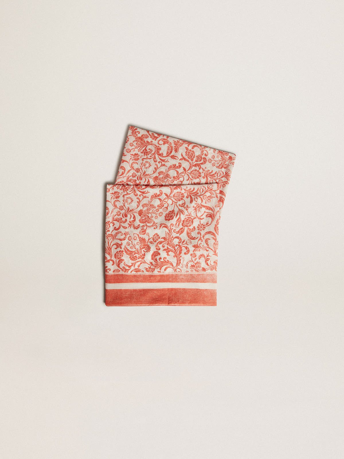 Golden Goose - Sarong in cotton voile with all-over white and coral-red print in 