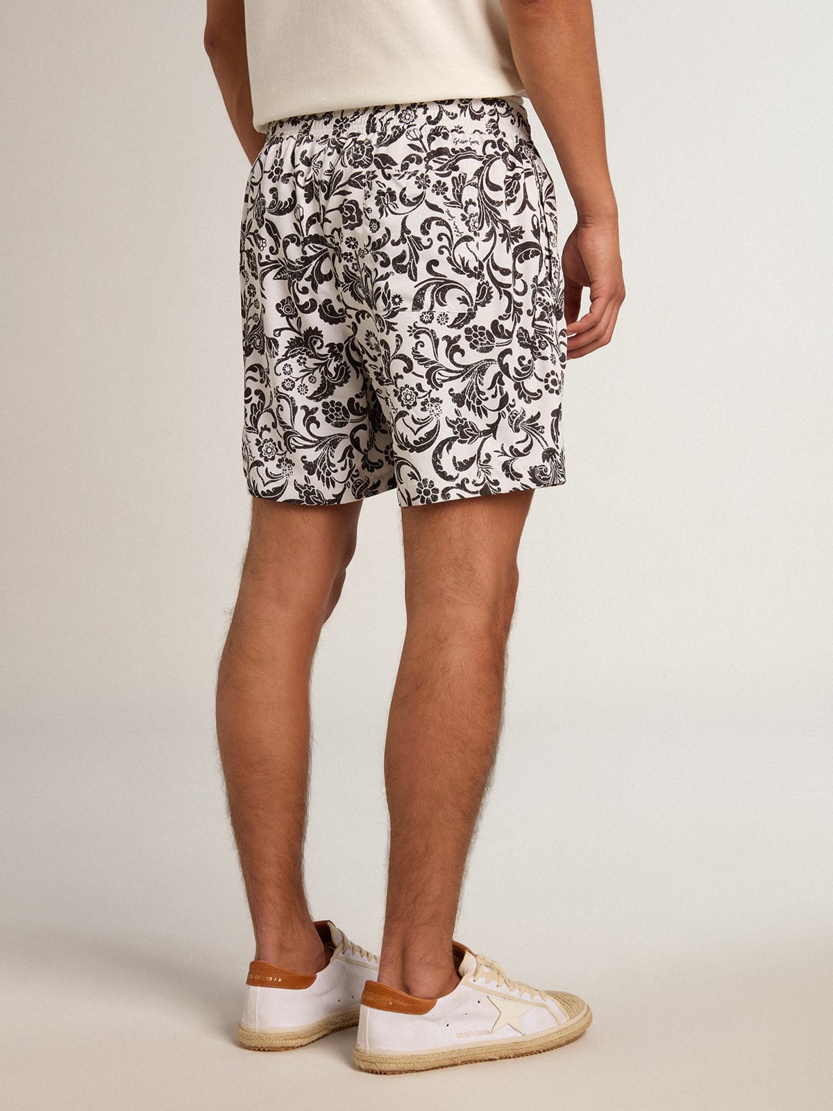 Golden Goose - Swim shorts with all-over black and white print in 