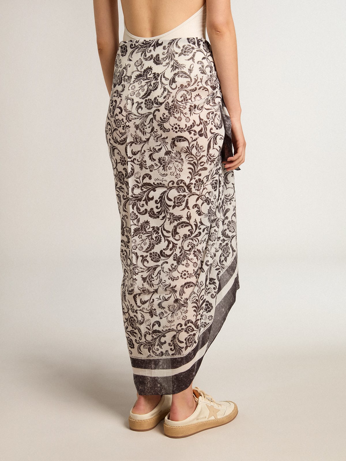 Golden Goose - Sarong in cotton voile with all-over black and white print in 