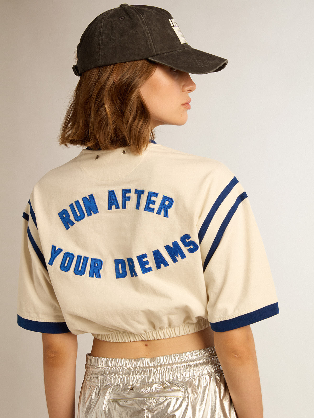 Golden Goose - Aged white cotton cropped T-shirt with lettering on the back in 