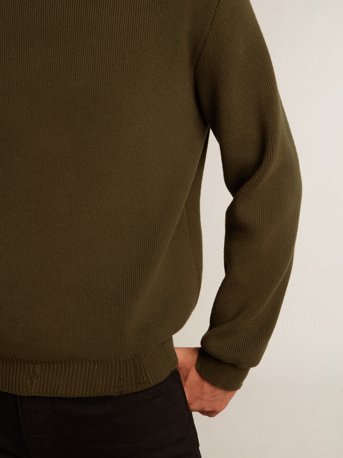 Olive green hot sale sweater mens