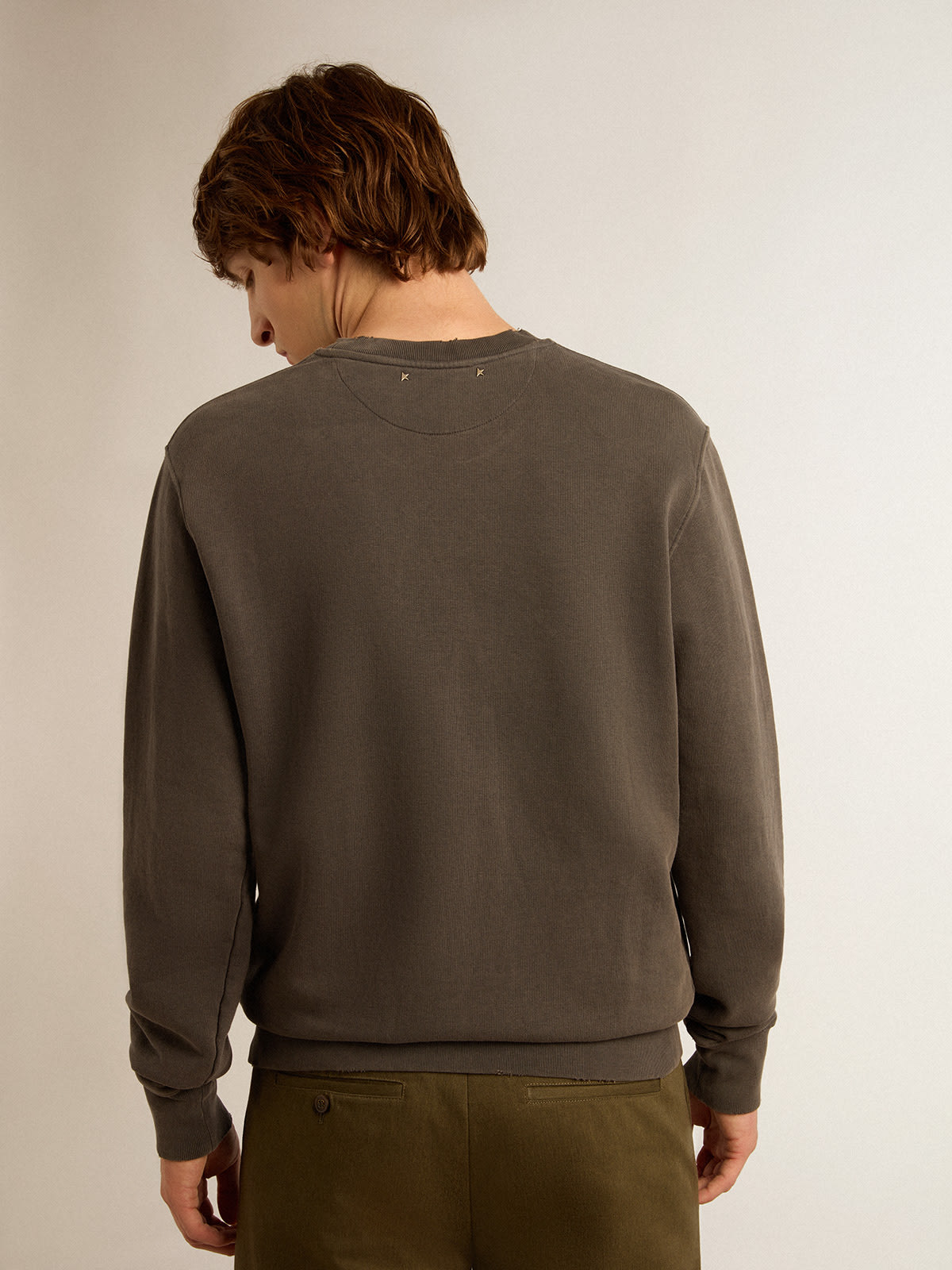 Golden Goose - Men's gray sweatshirt with logo and distressed treatment in 