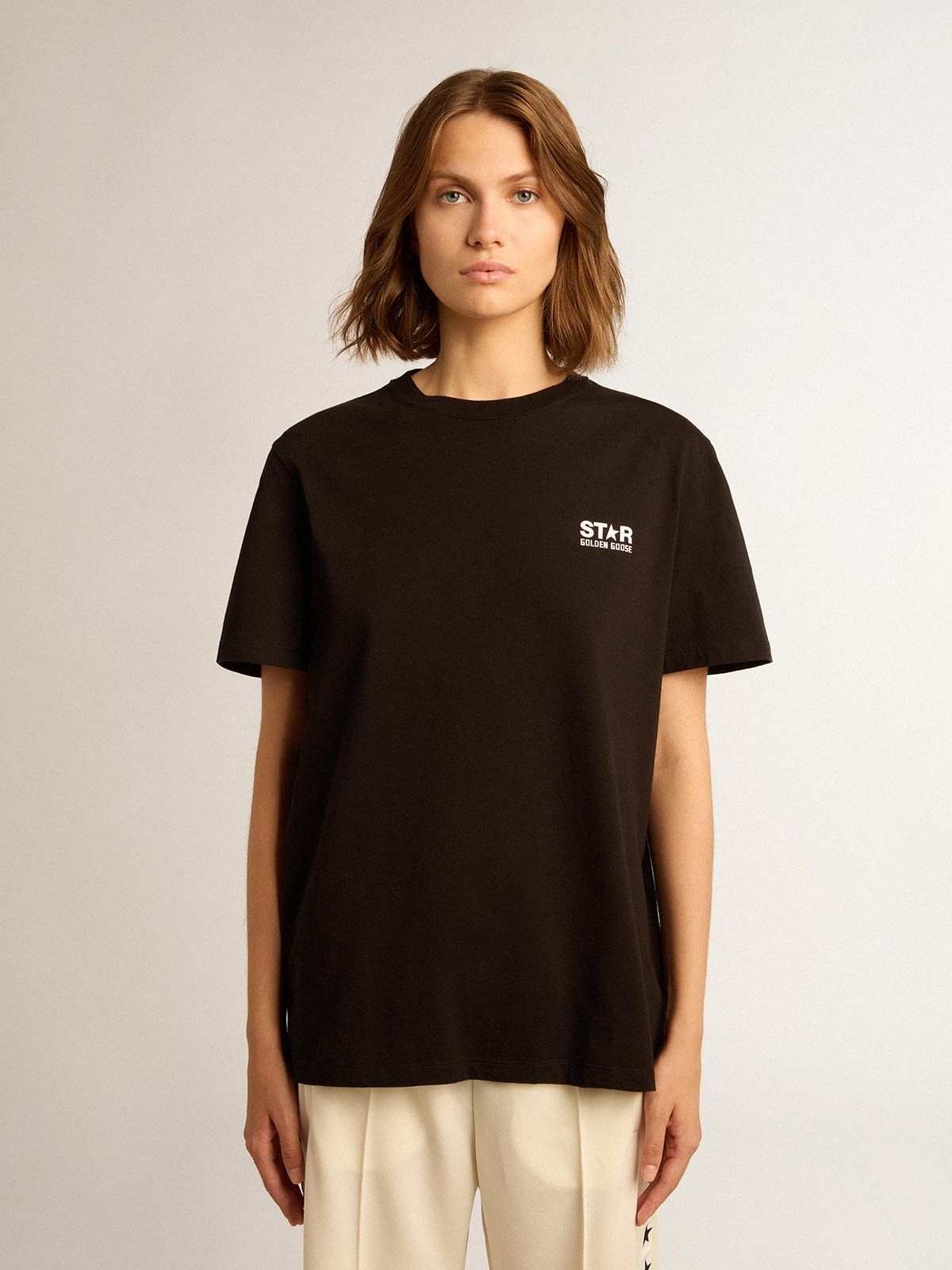Golden Goose - Starコレクション Tシャツ（ブラック） コントラストロゴ＆スター（ホワイト） in 