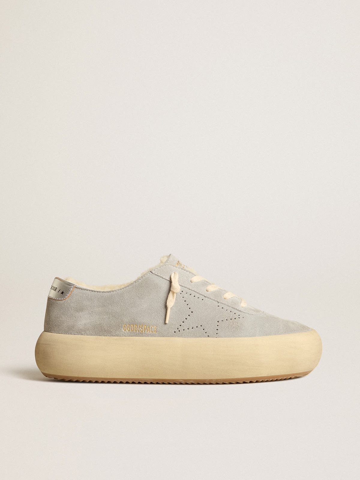 Golden Goose - Women’s Space-Star shoes in ice-gray suede with shearling lining in 