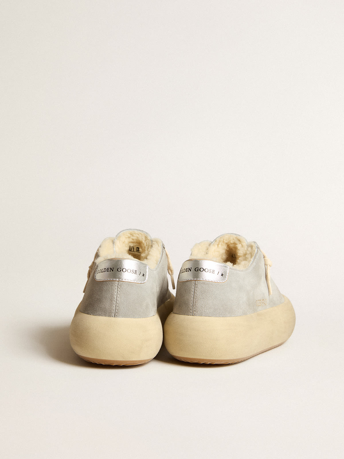 Women\'s Space-Star shoes in ice-gray suede with shearling lining | Golden  Goose