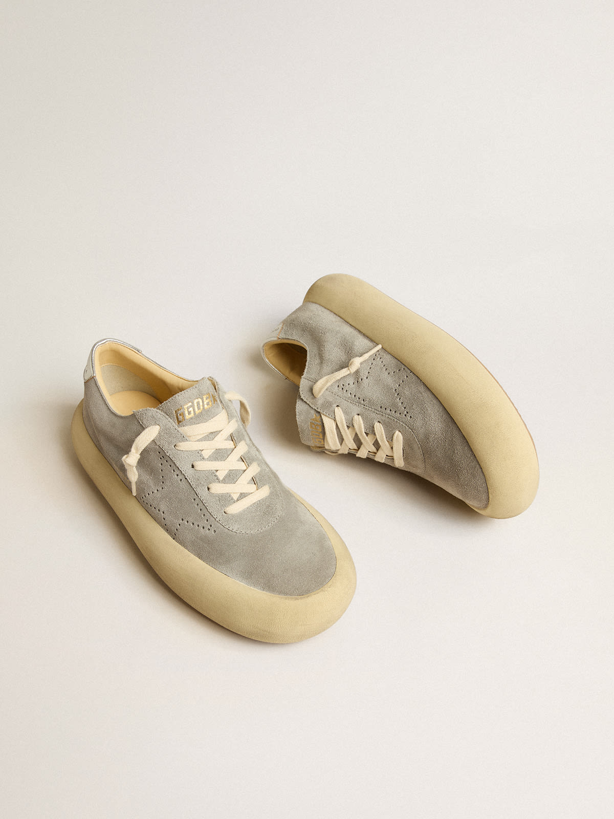 Golden Goose - Women's Space-Star shoes in ice-gray suede with perforated star in 