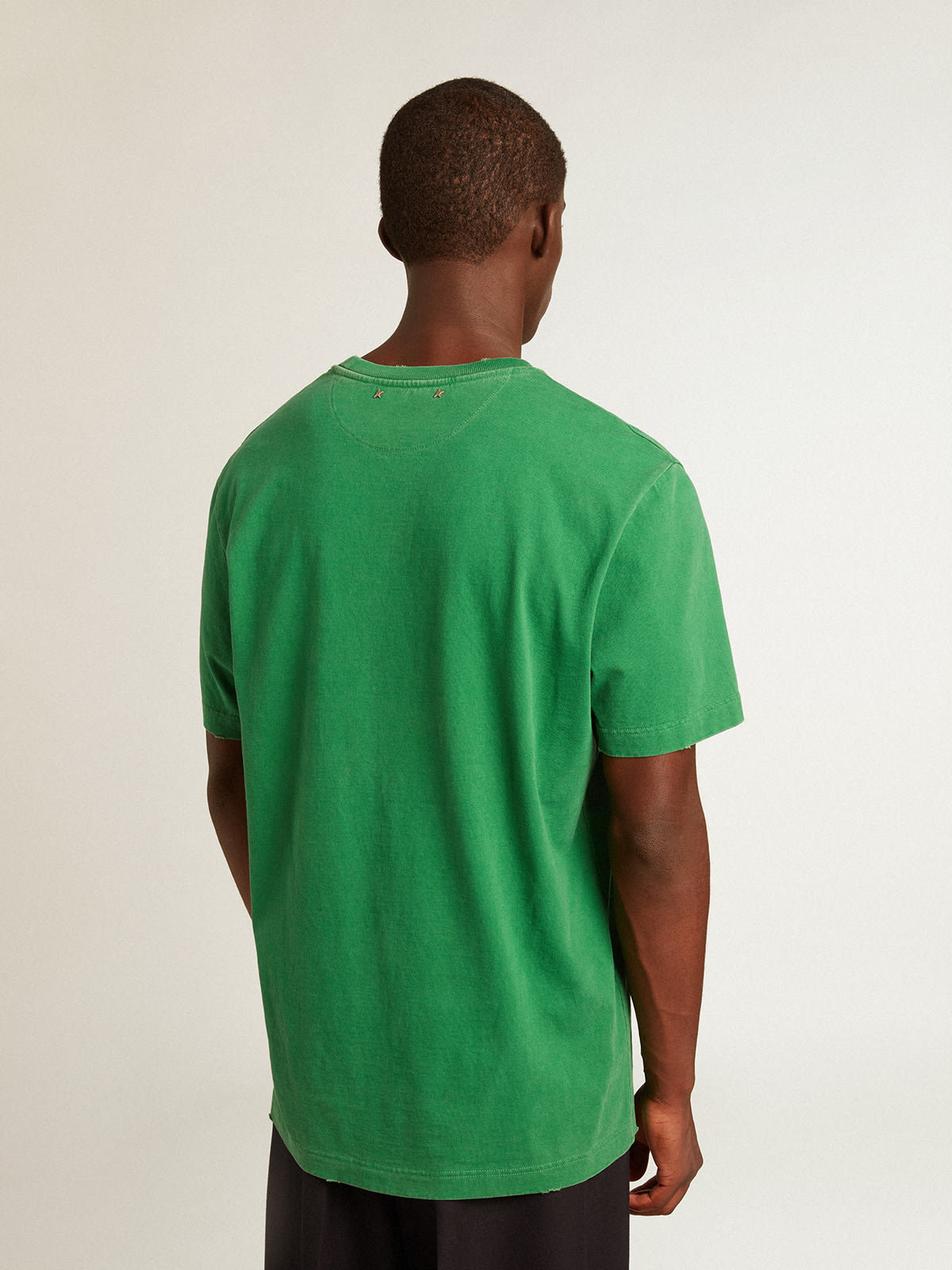 Golden Goose - Camiseta masculina de algodão verde com escrita no centro in 