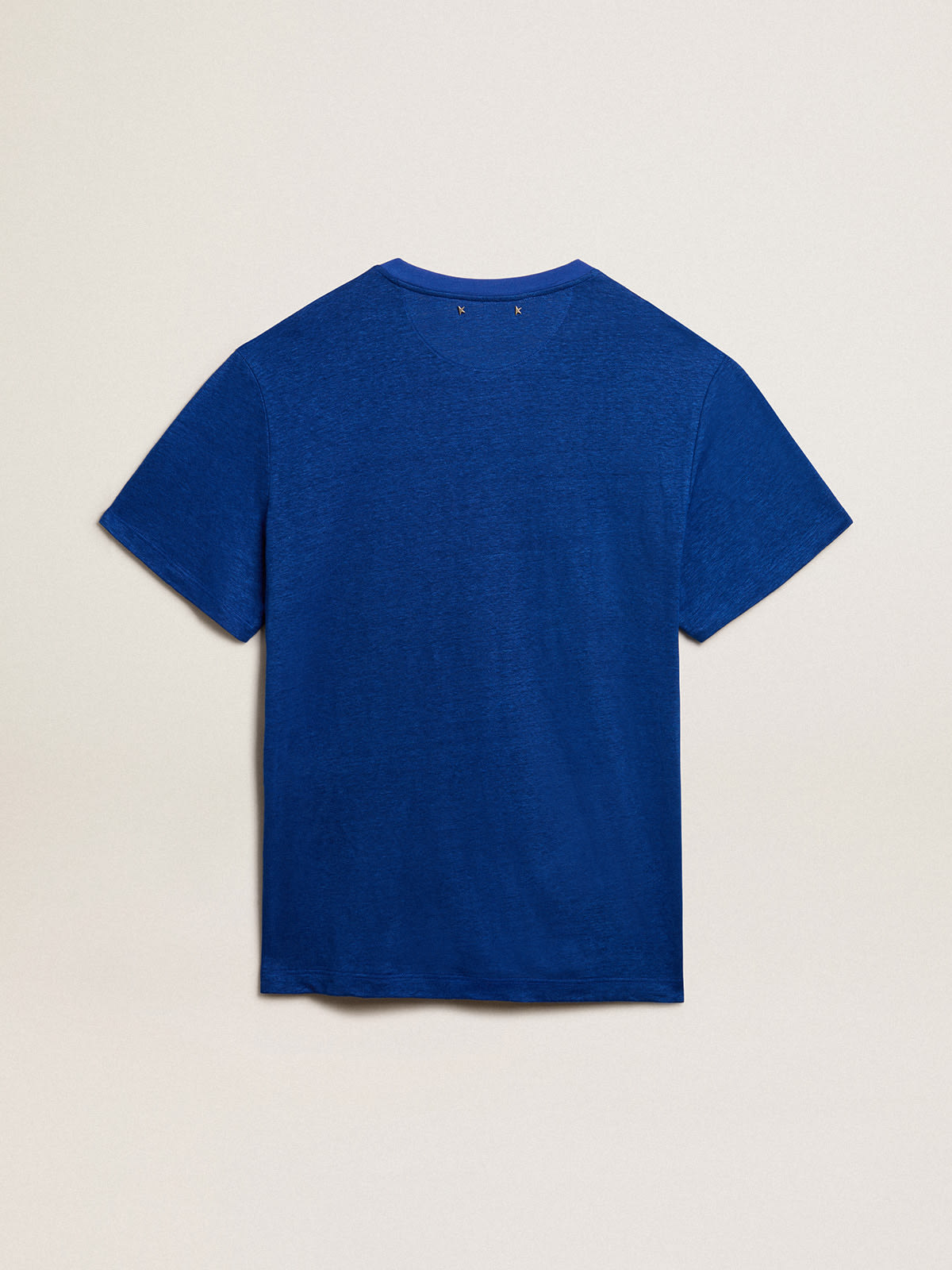 Men’s blue-colored linen T-shirt with print on the chest | Golden Goose