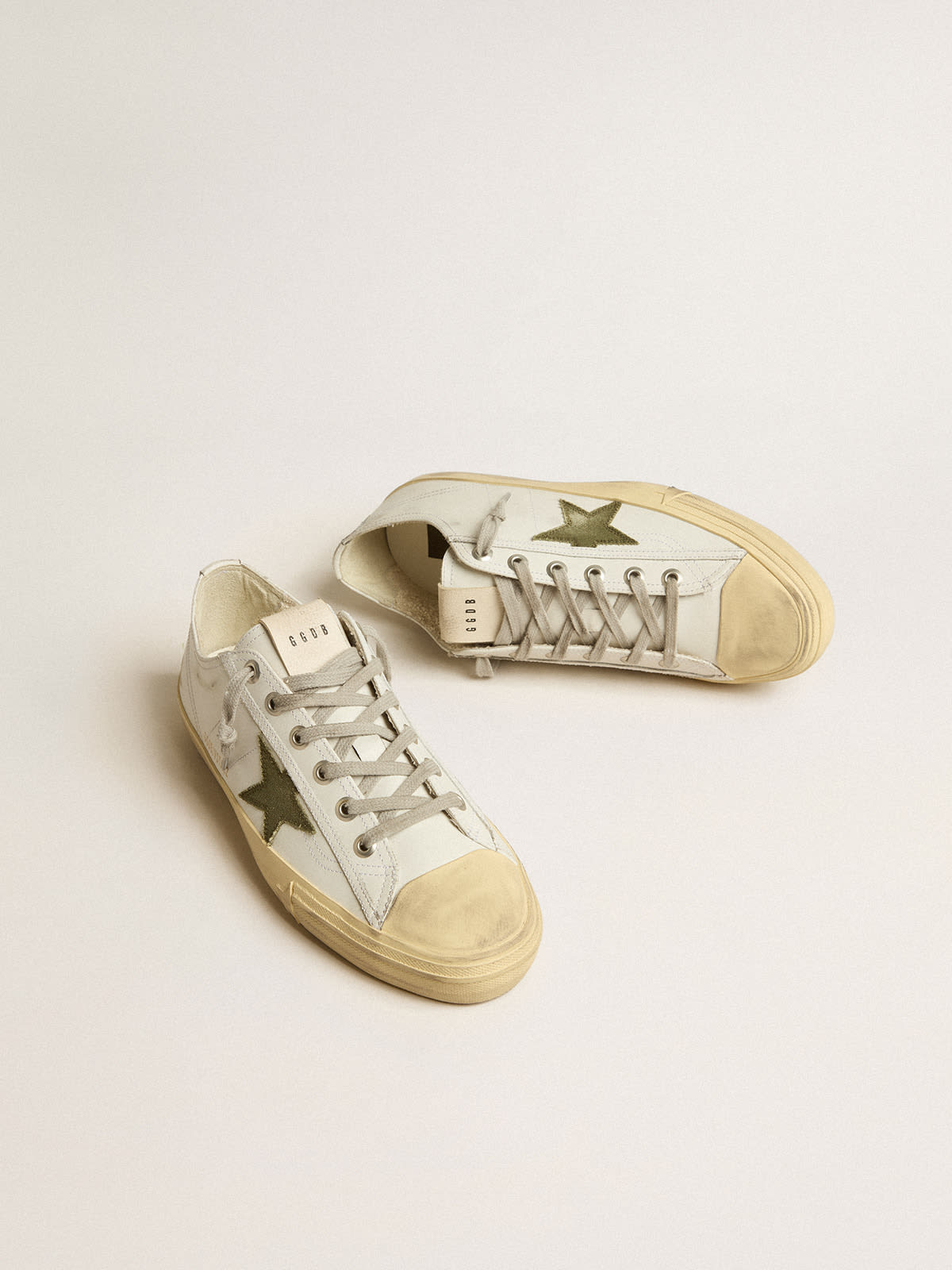 V-Star in white leather with green canvas star